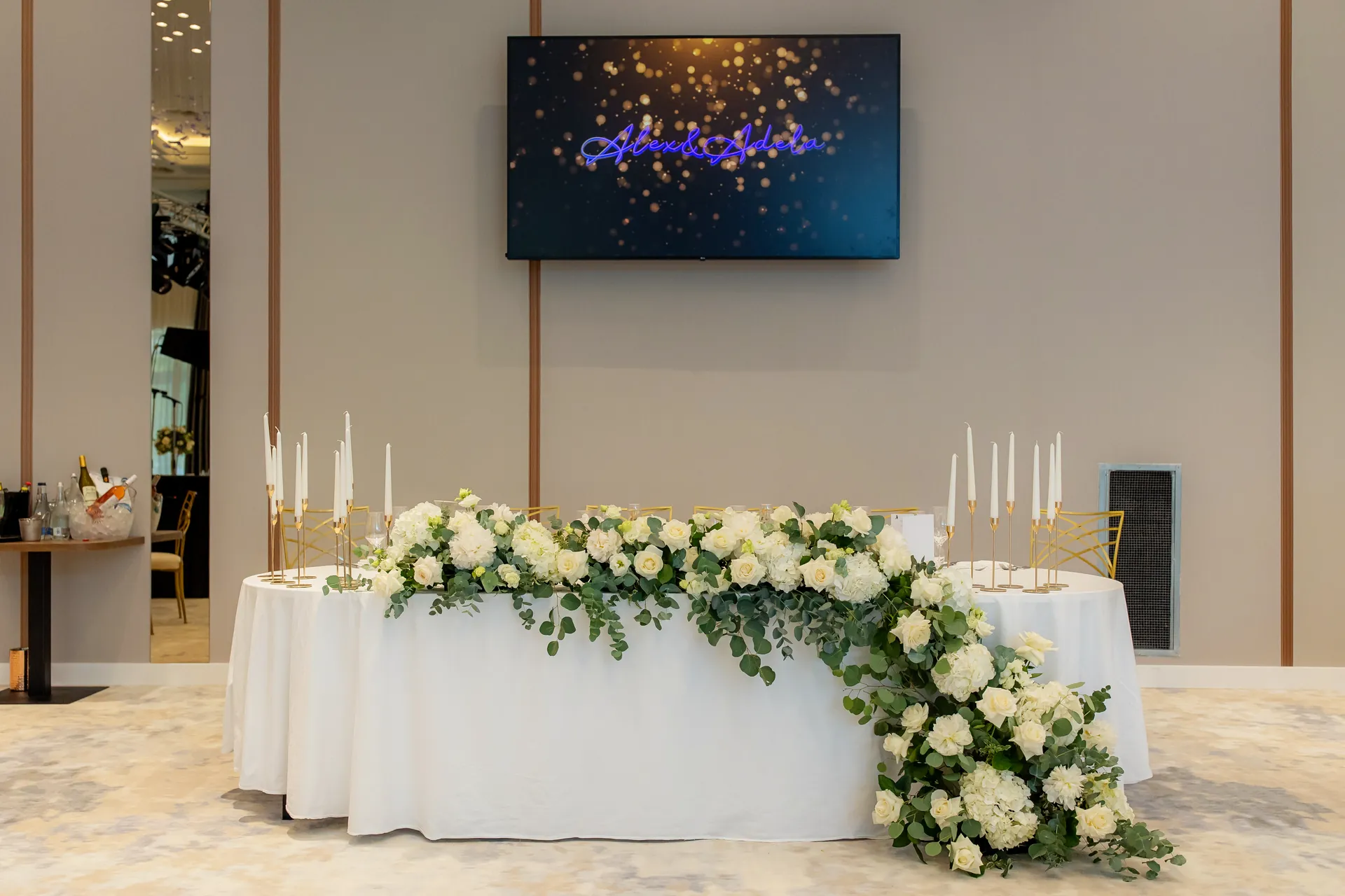 Ade & Alex — nunta radisson blu cluj masa mirilor decor radisson blu — fotograf nuntă