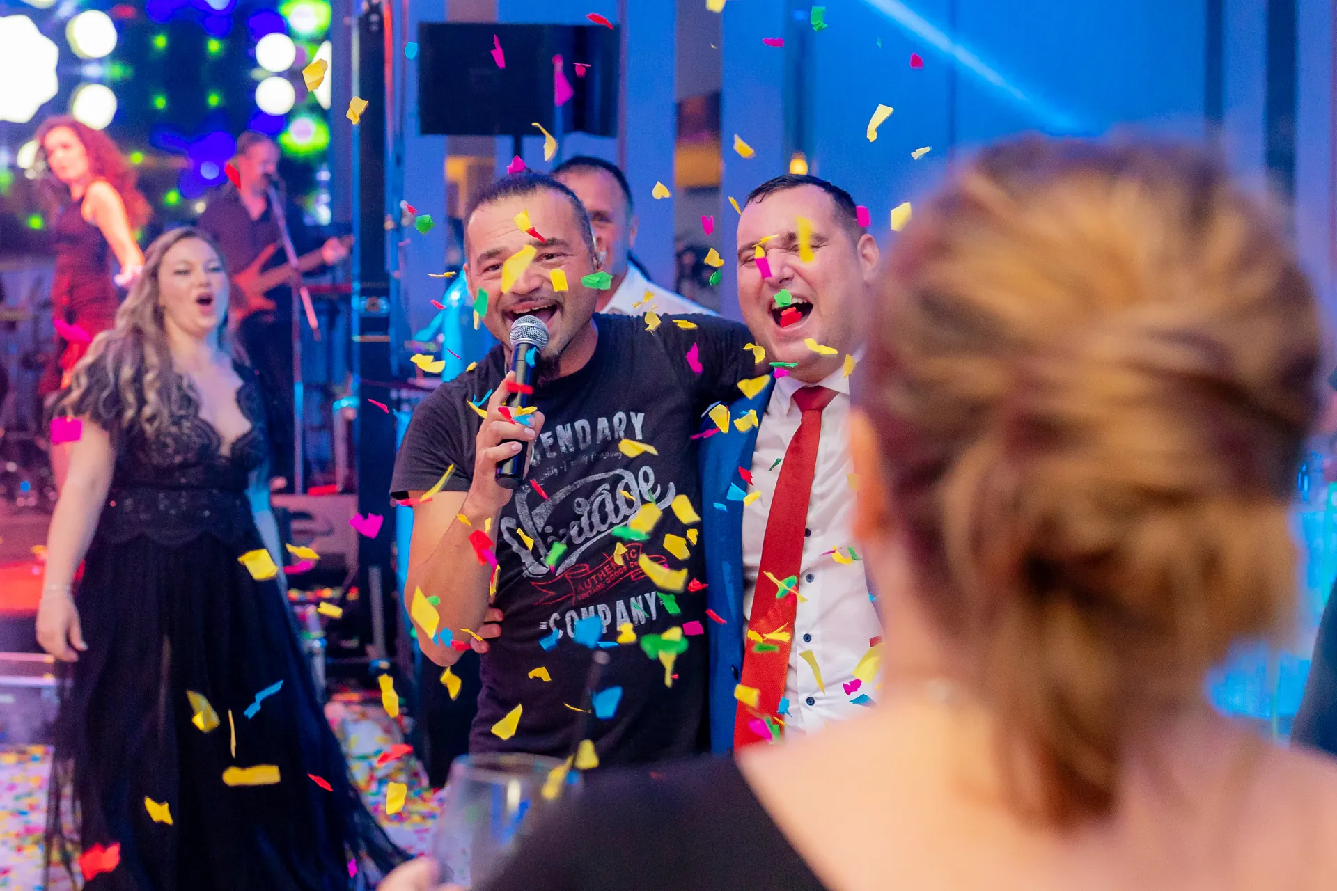 Ade & Alex — nunta radisson blu cluj cantareti confetti petrecere — fotograf nuntă