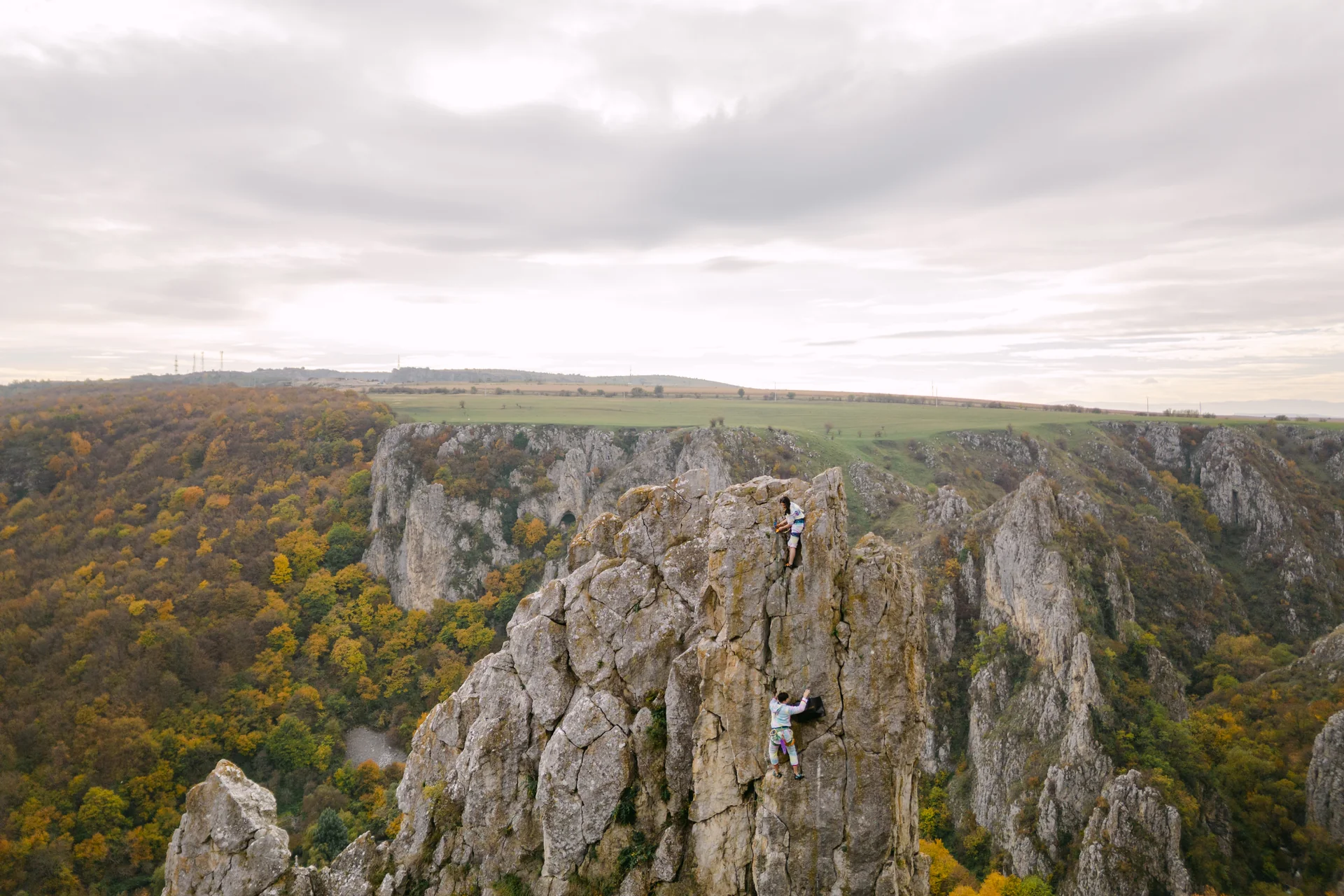 Alexandrina & Ionuț — nunta la foret cluj after wedding catarari alpinism mireasa rochie stanca uimitor — fotograf nuntă