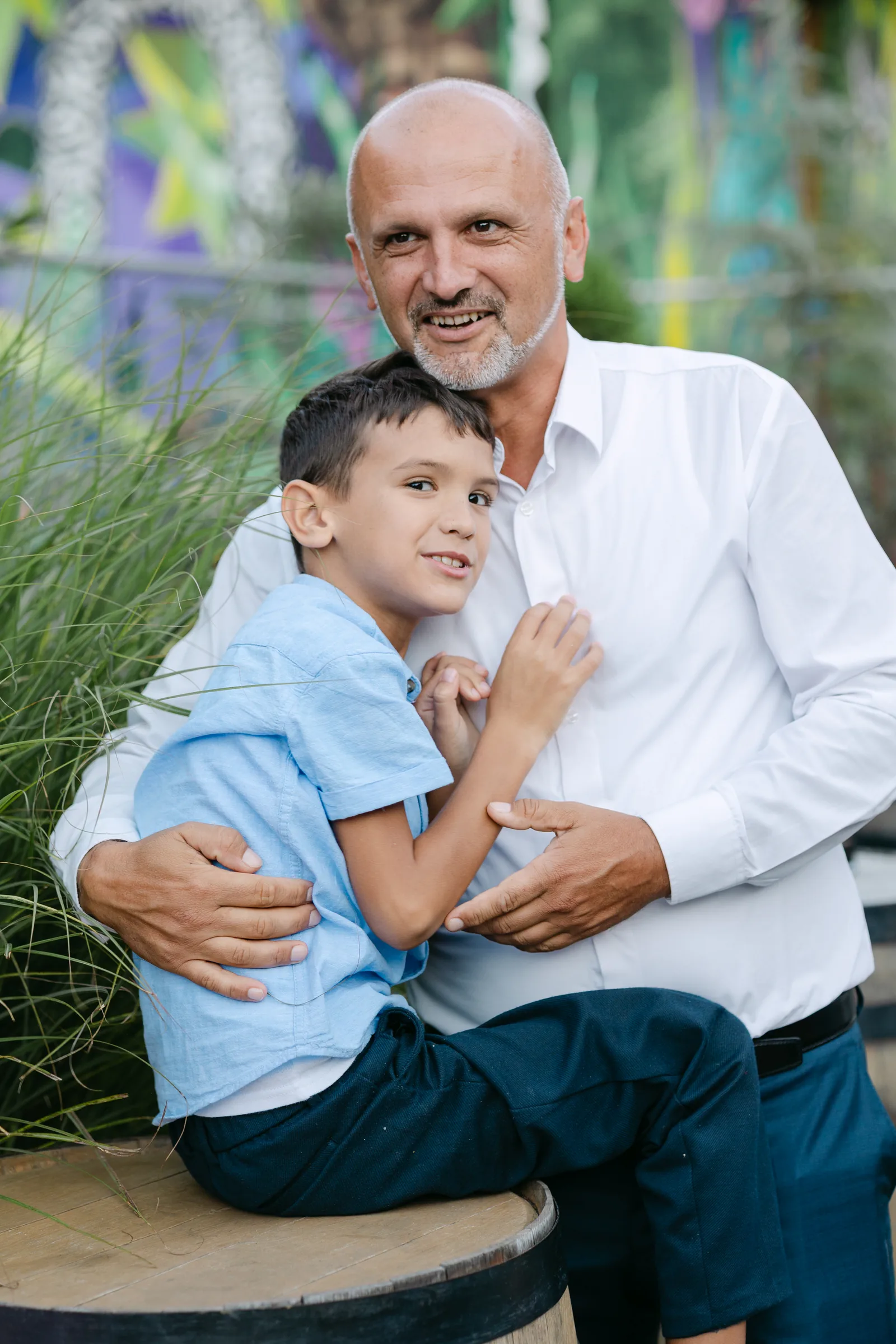 Botezul Alexiei — botez alexia wild garden cluj napoca bunic nepot butoi lemn — fotograf botez
