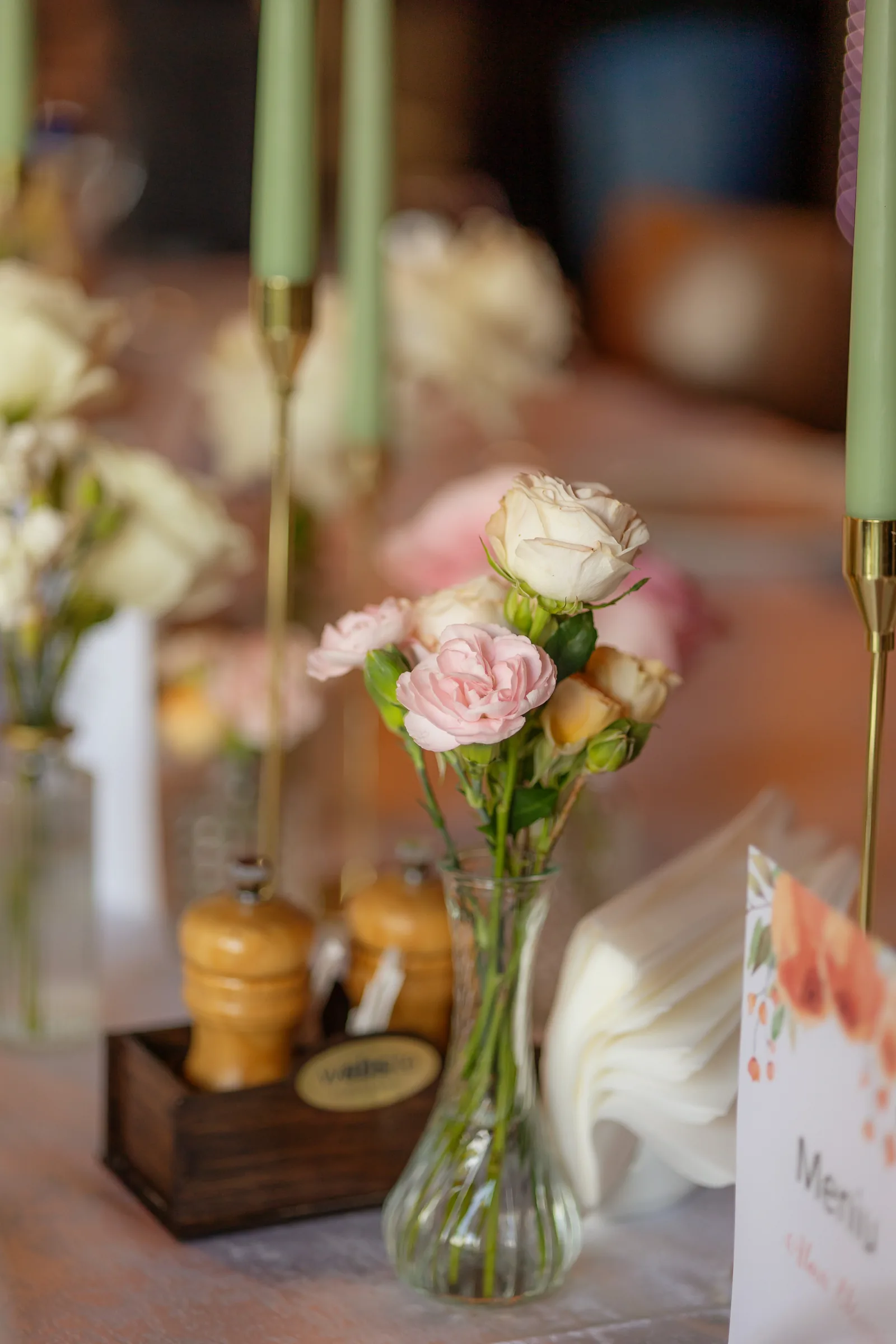 Botezul Almei — botez website bistro cluj sosire bunici cadou sampanie — fotograf botez