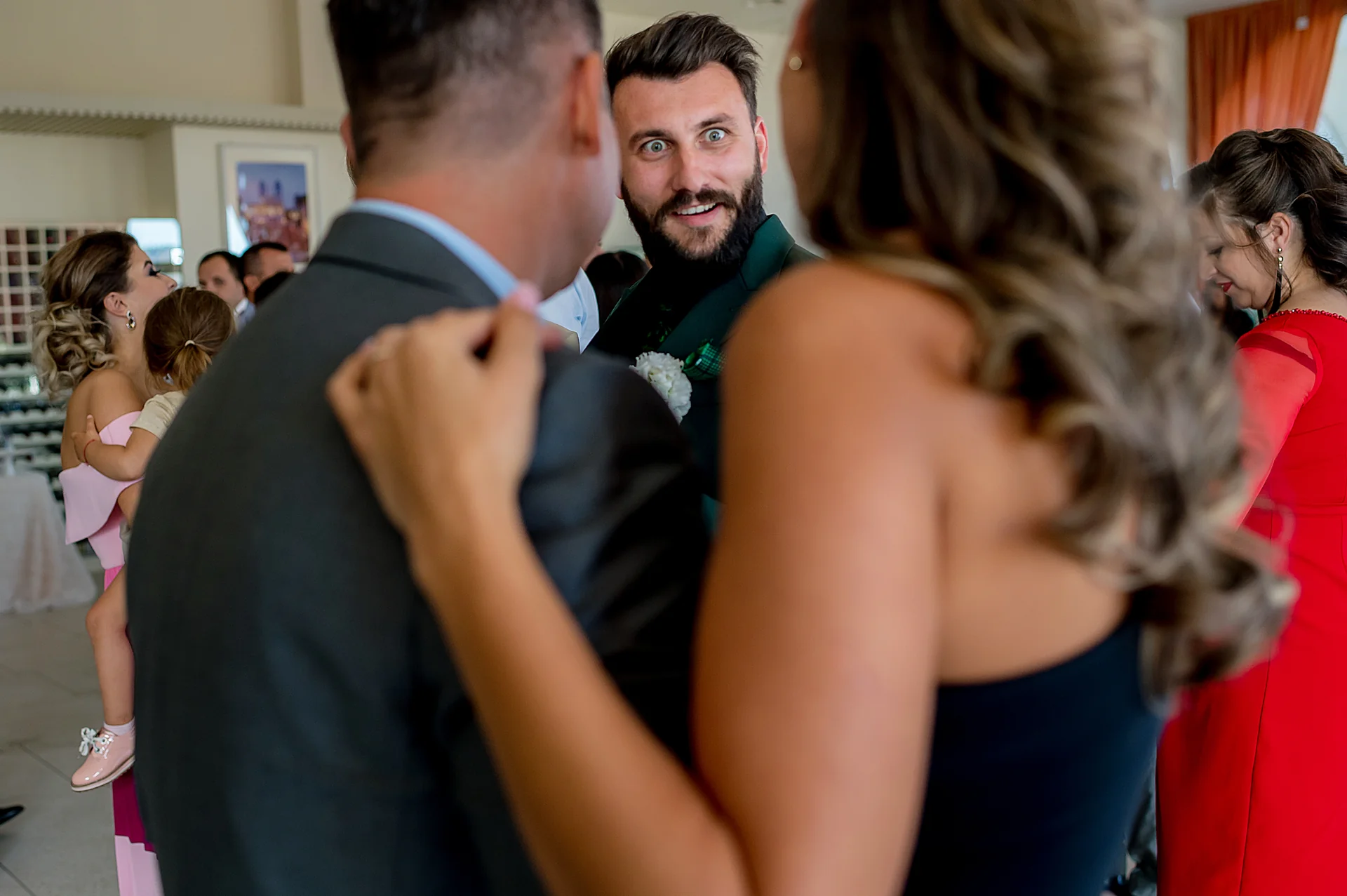 Andra & Andrei — nunta grand hotel italia cluj civila miri invitati toast sampanie bucurie — fotograf nuntă