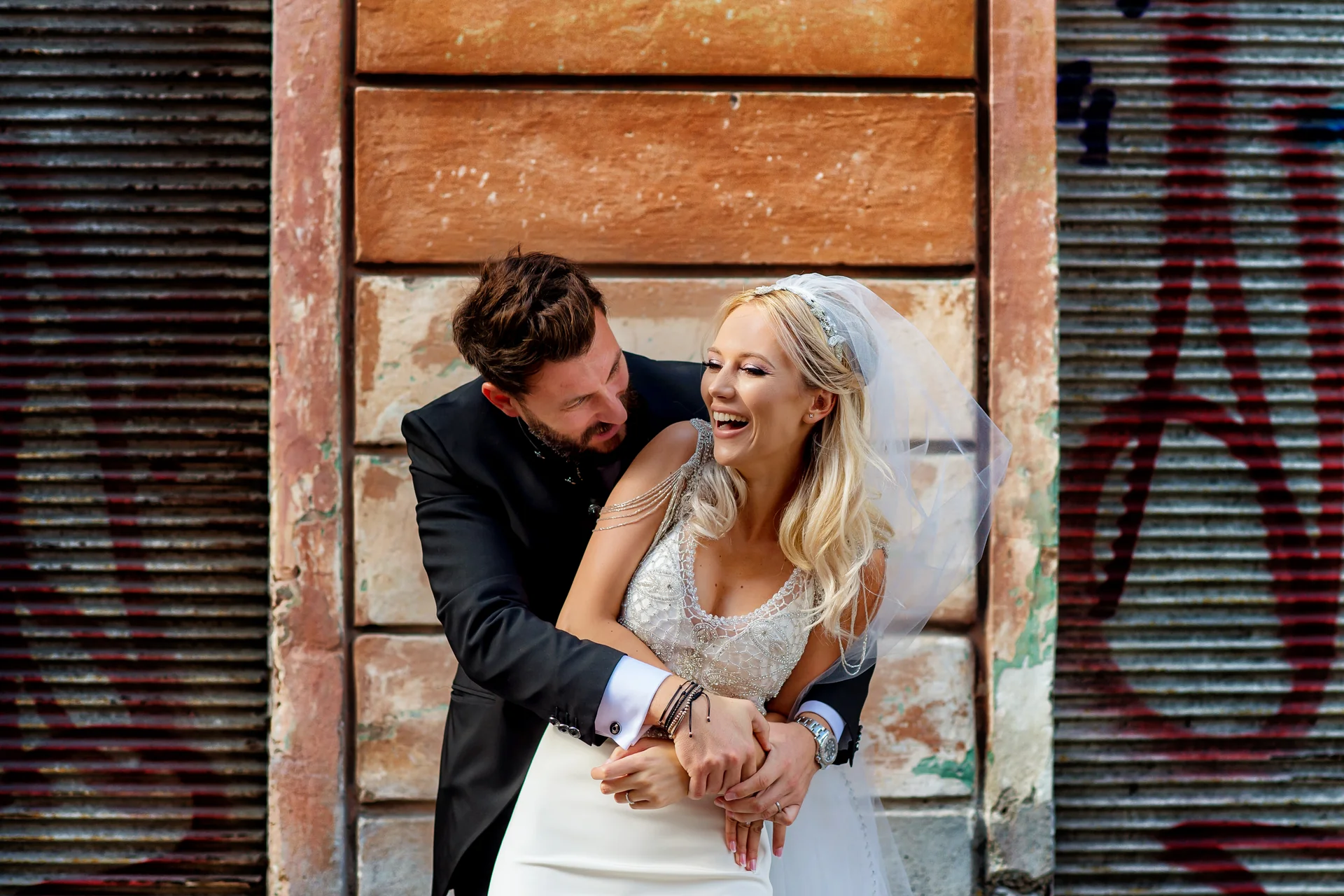 Andra & Andrei — nunta grand hotel italia cluj miri scari biserica invitati aplauze bucurie — fotograf nuntă