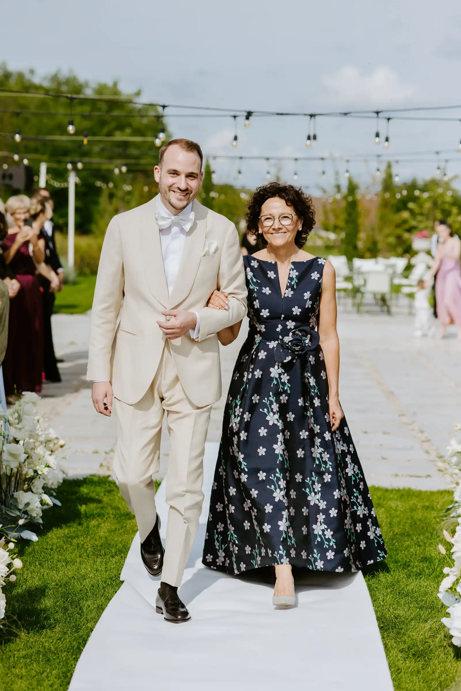 Andra & Mihai — nunta wild hills jucu cluj mire prieteni pregatire candid zambet — fotograf nuntă
