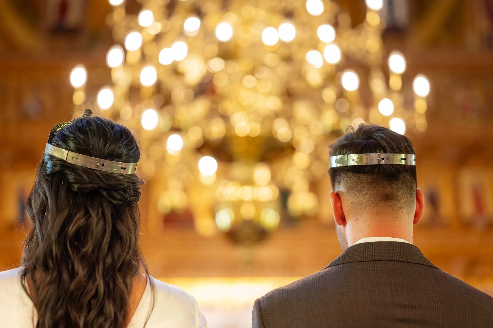 Andreea & Andrei — nunta crama la salina turda miri coroane candelabru — fotograf nuntă