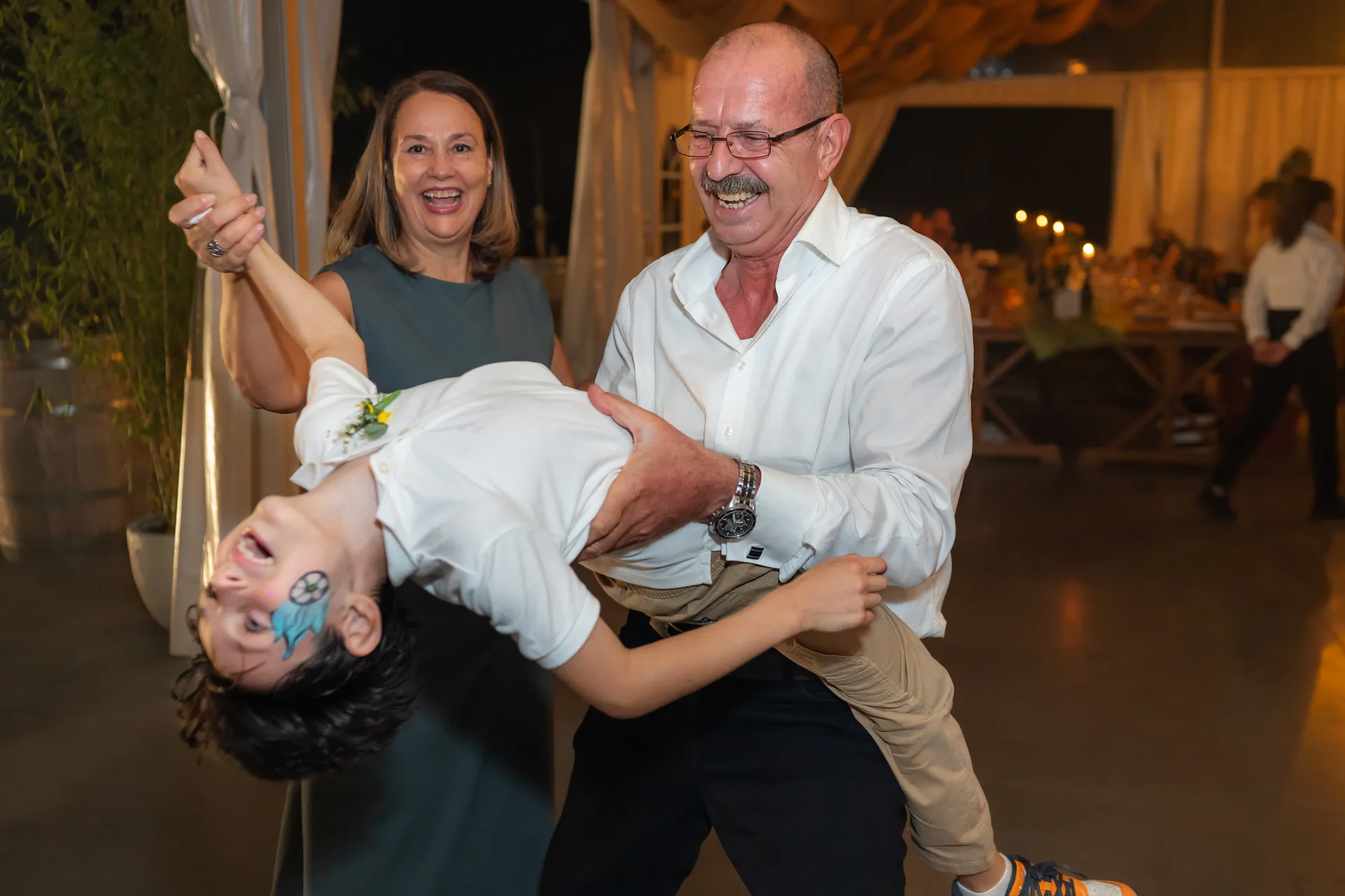 Andreea & Andrei — nunta crama la salina turda bunic copil dans bucurie — fotograf nuntă
