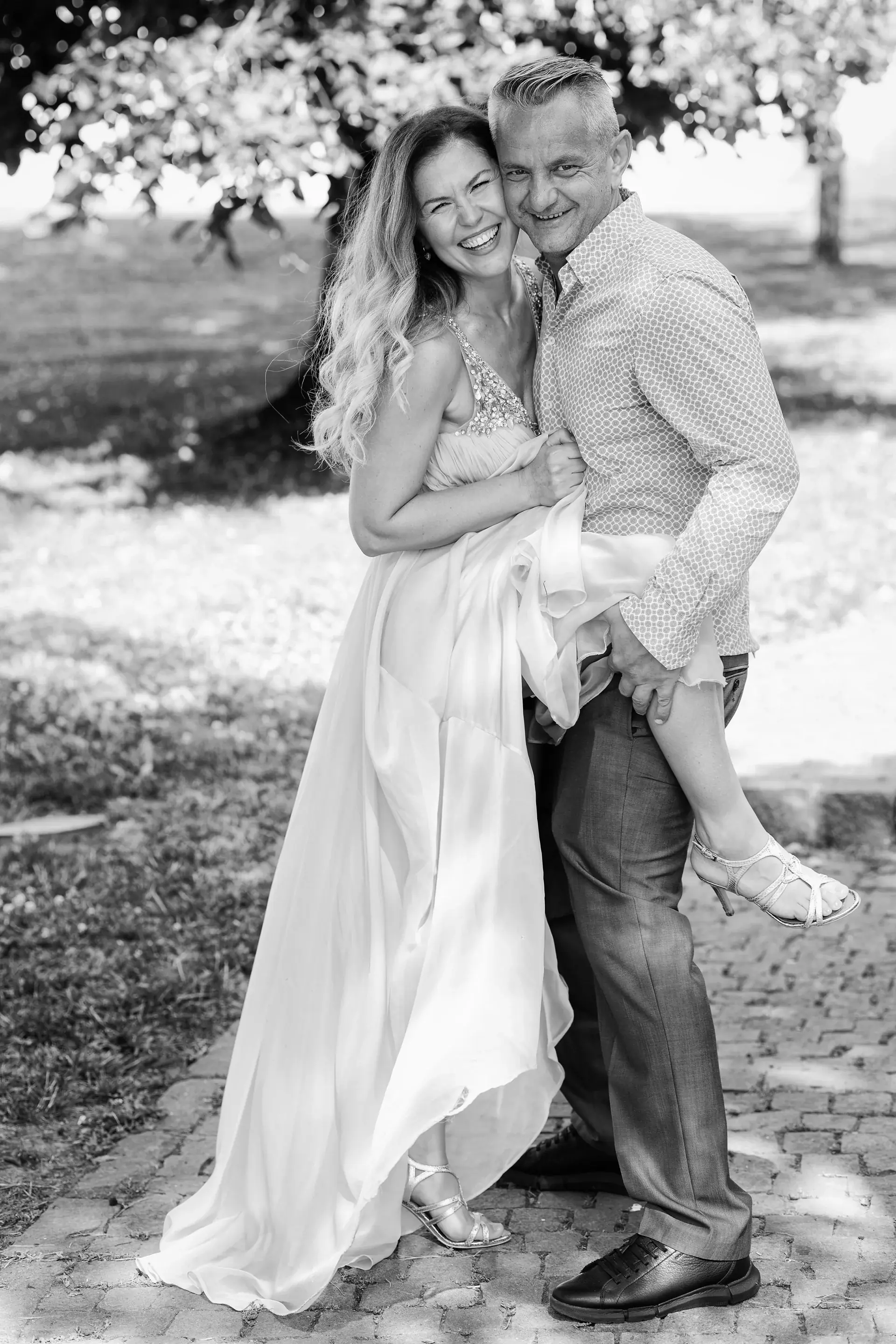 Andreea & Ștefan — nunta andreea stefan cluj miri portret bw brate joaca editorial natura — fotograf nuntă