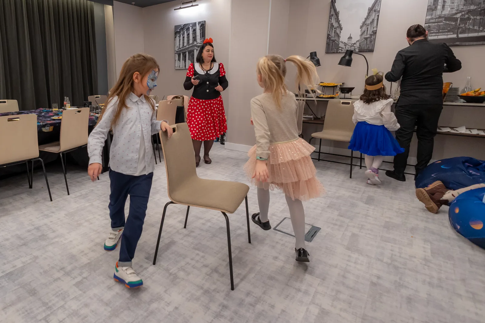 Botezul lui Andrei Noah — botez andrei noah radisson blu cluj joc scaune minnie energie — fotograf botez