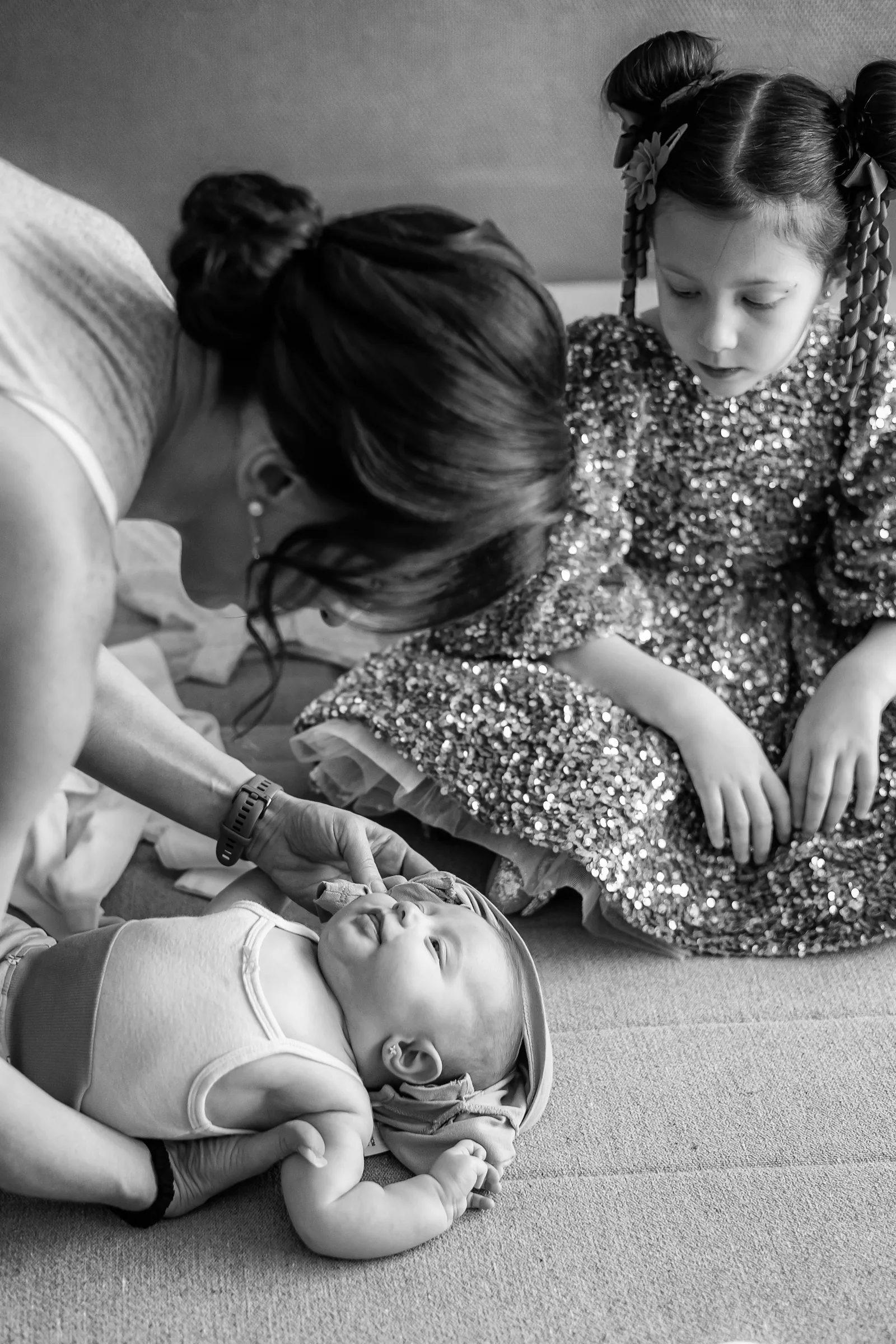 Botezul Clarei — botez restaurant rod cluj bw clara sora mama intim — fotograf botez