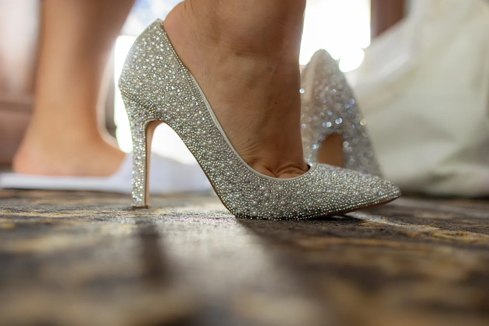 Dami & Chris — nunta sun garden resort cluj detaliu pregatire mireasa — fotograf nuntă