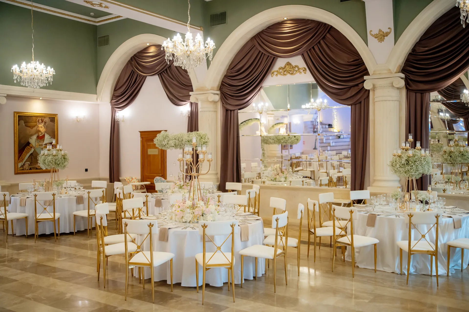 Dami & Chris — nunta sun garden resort cluj salon resort decor — fotograf nuntă