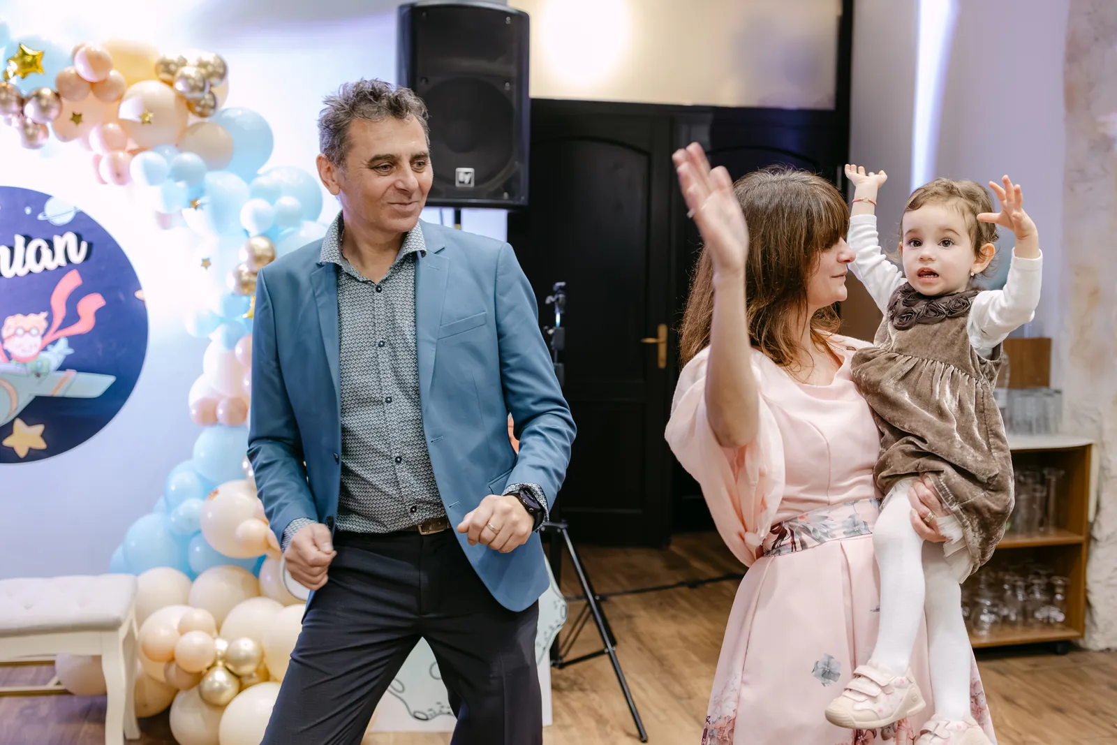 Botezul lui Damian — botez damian wonderland cluj bunicii telefon poza veche — fotograf botez