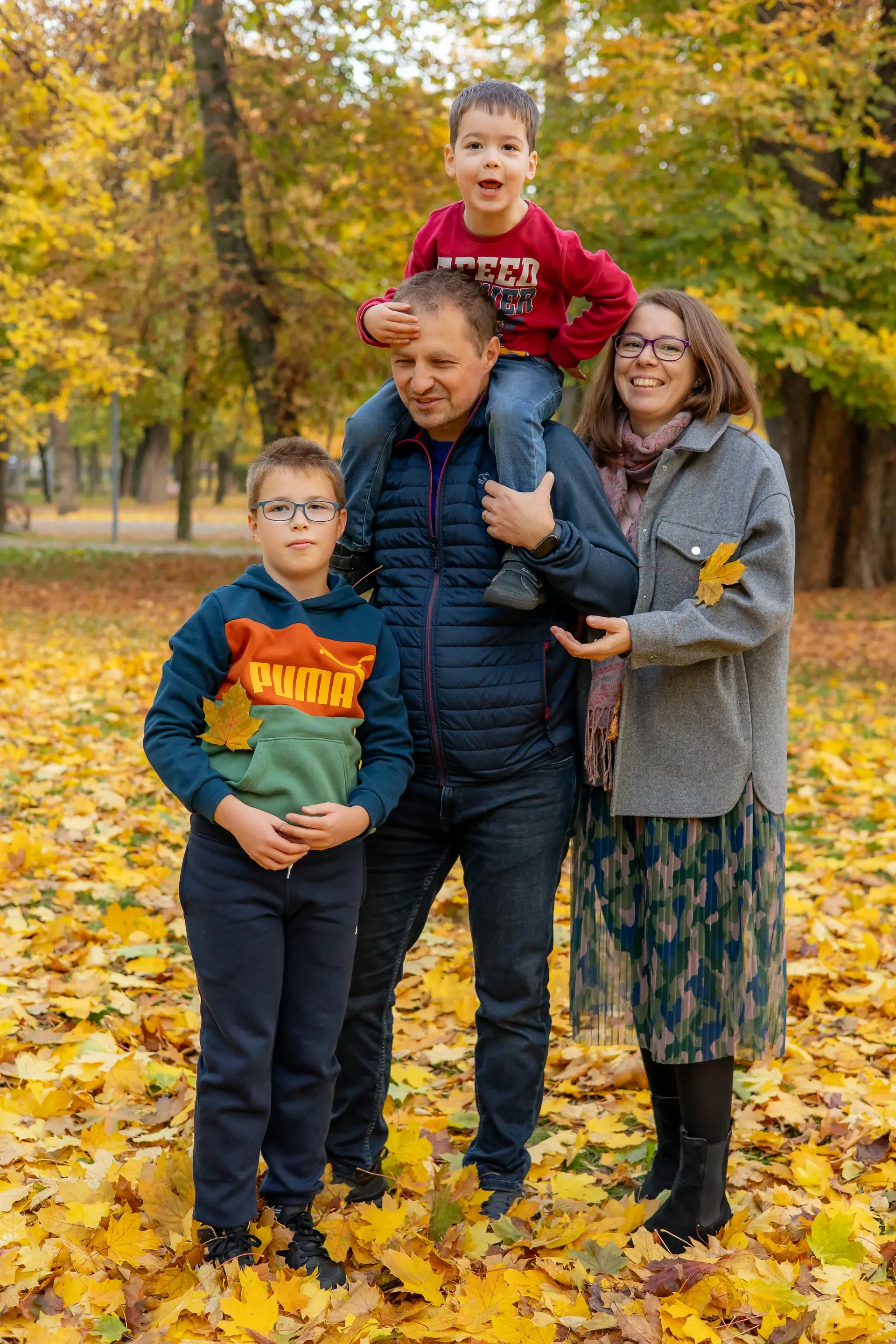 Familia Niculaș — familie niculas toamna cluj 14 — fotograf familie