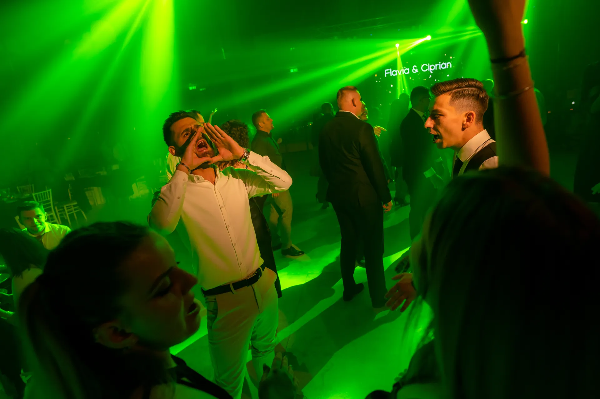 Flavia & Cipri — nunta wonderland cluj flavia cipri petrecere lumini verzi dans — fotograf nuntă