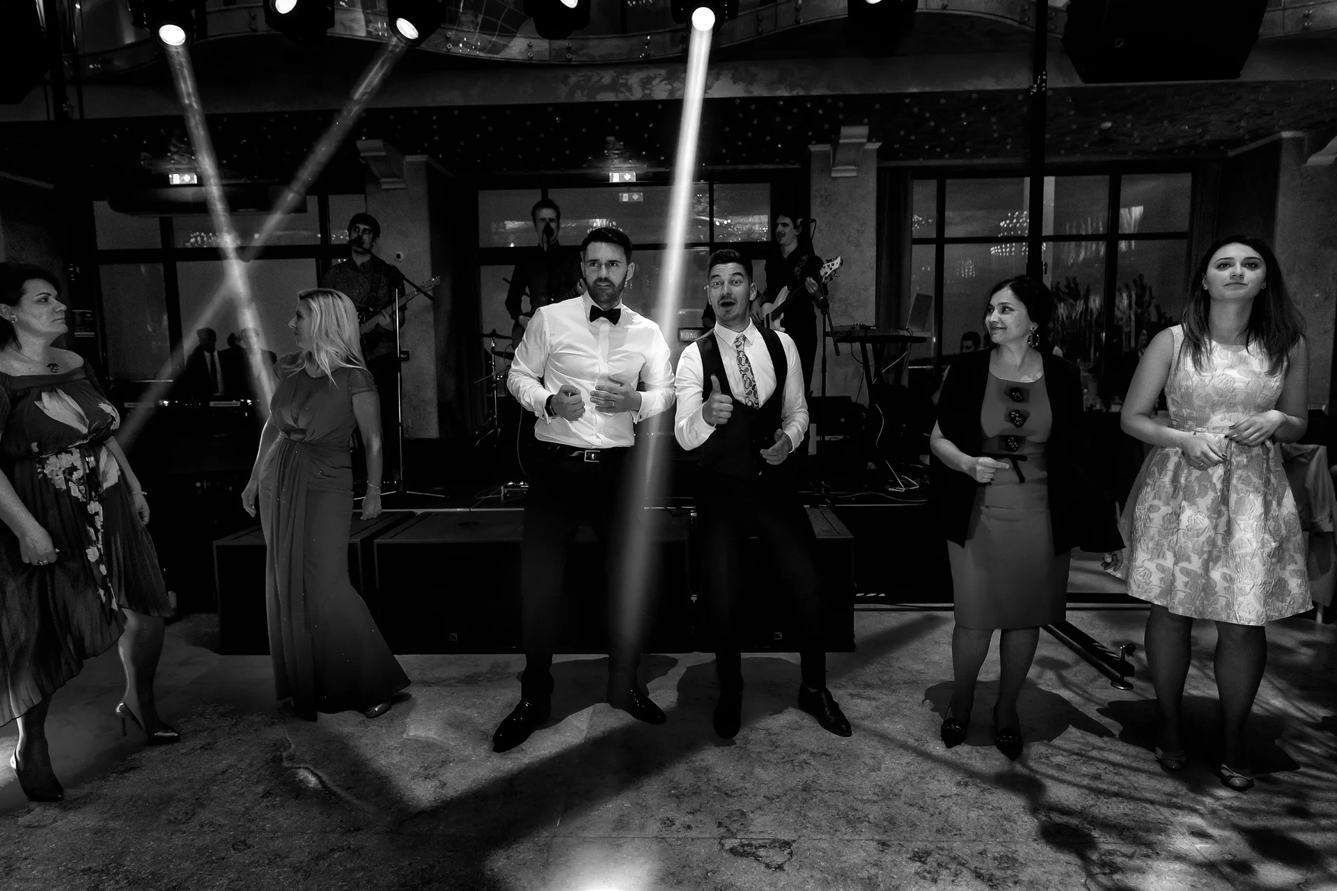 Gabriela & Vlad — nunta wonderland cluj grande vista miri moment liniste colt sala intim — fotograf nuntă