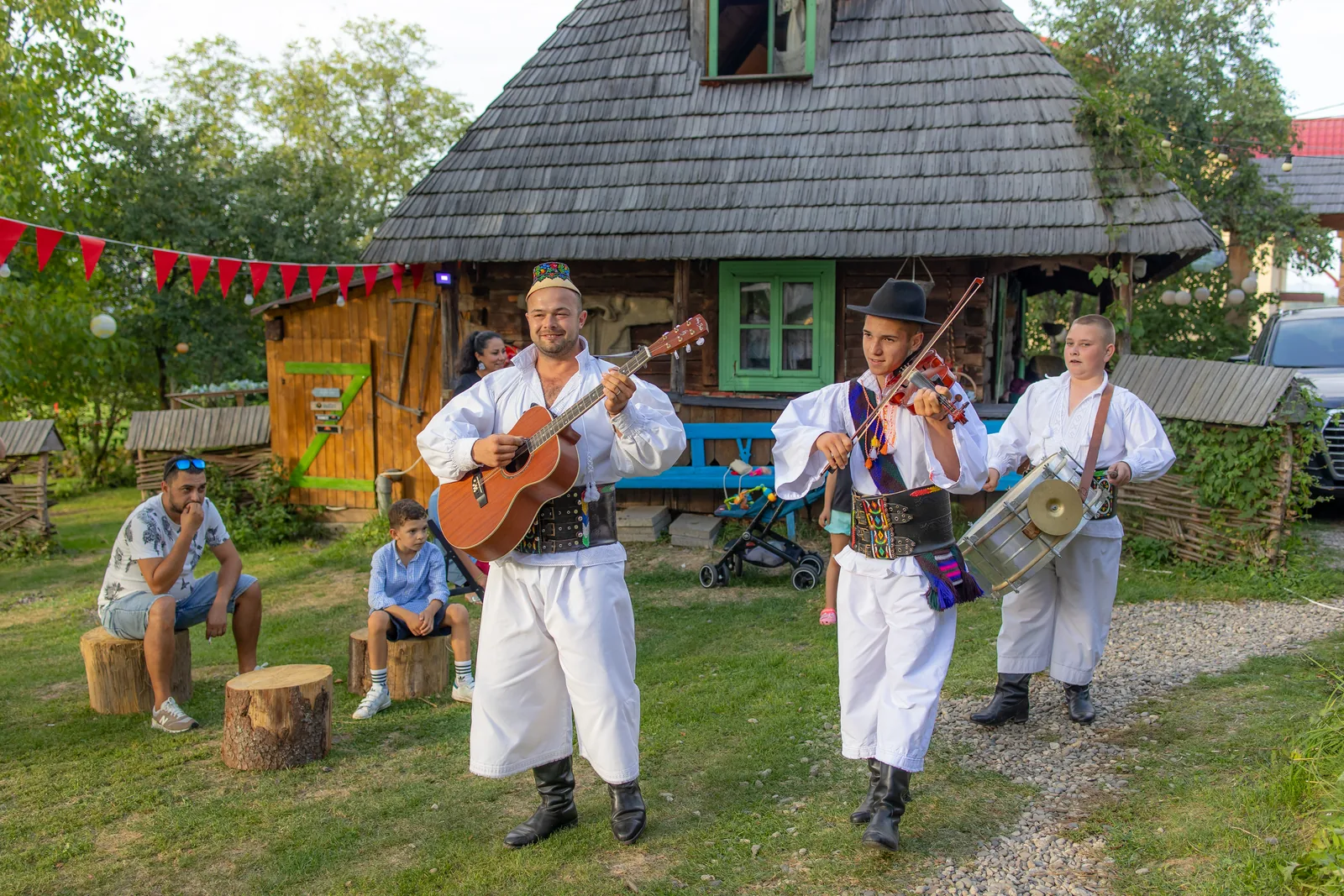 Botezul lui Iancu — botez traditional breb maramures — fotograf botez