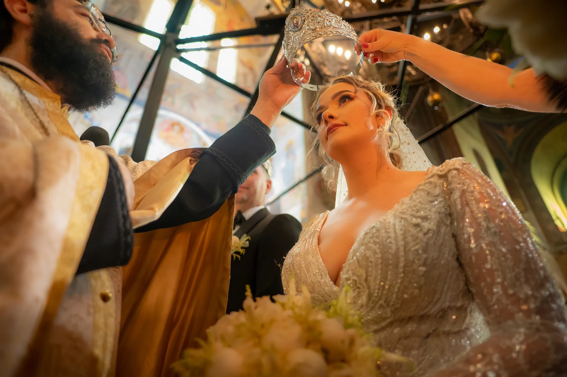 Iulia & Andrei — nunta grand hotel italia cluj preot coroana mireasa — fotograf nuntă
