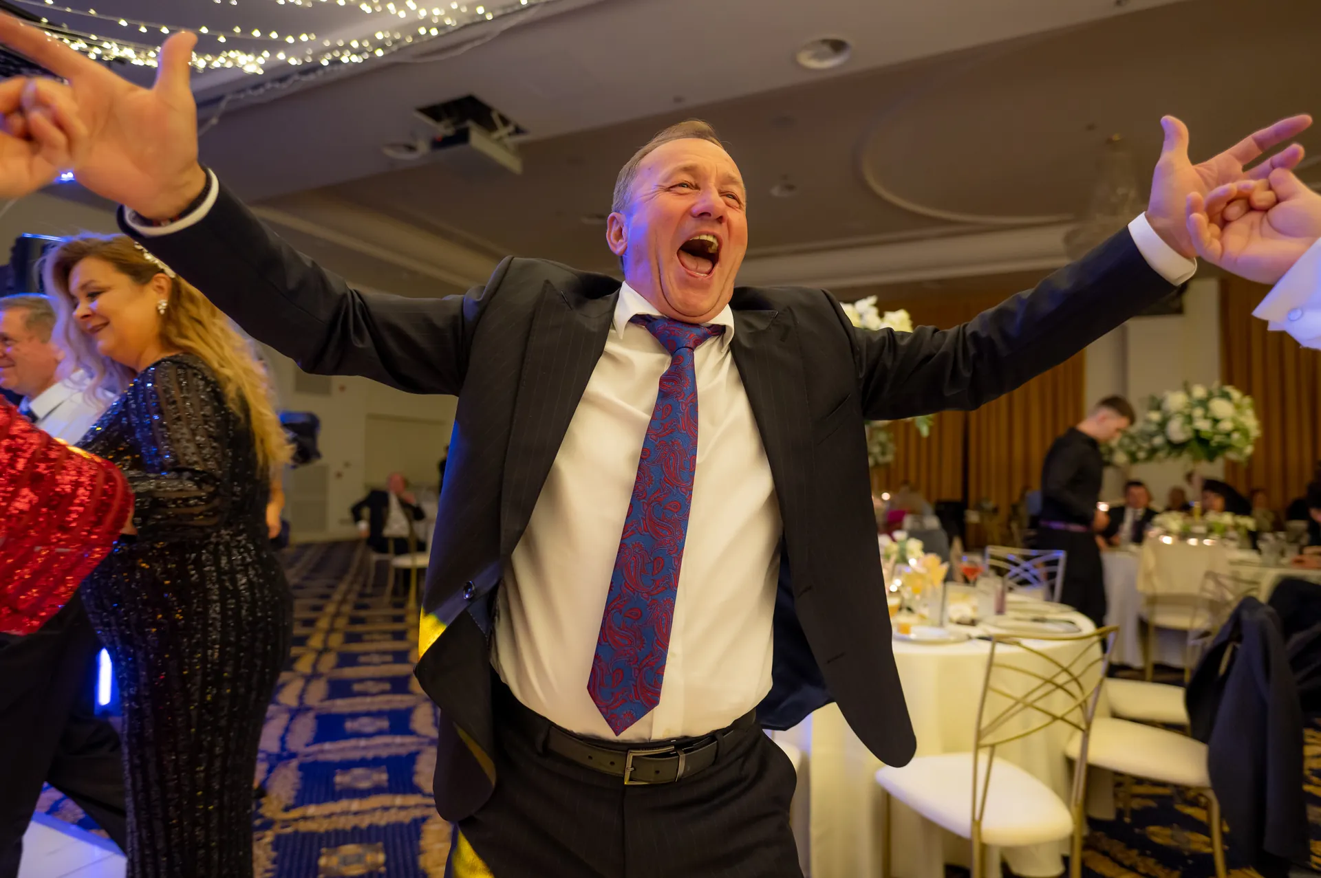 Iulia & Andrei — nunta grand hotel italia cluj invitat brate sus energie — fotograf nuntă