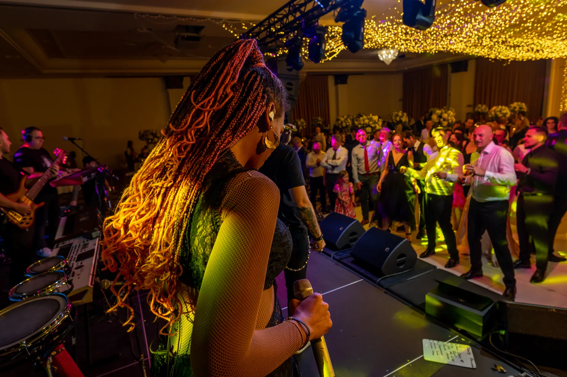 Iulia & Andrei — nunta grand hotel italia cluj cantareata performance trupa — fotograf nuntă