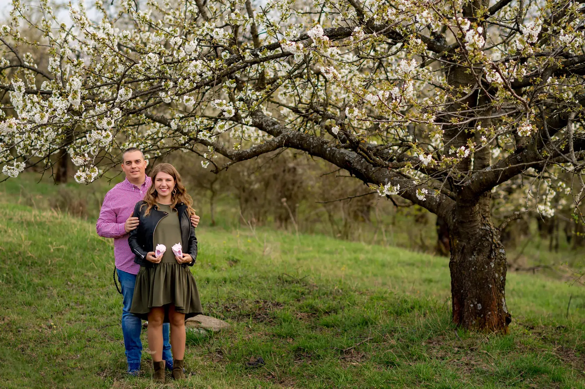 La cireși — Spring Love — familie la ciresi spring cluj 02 — fotograf familie