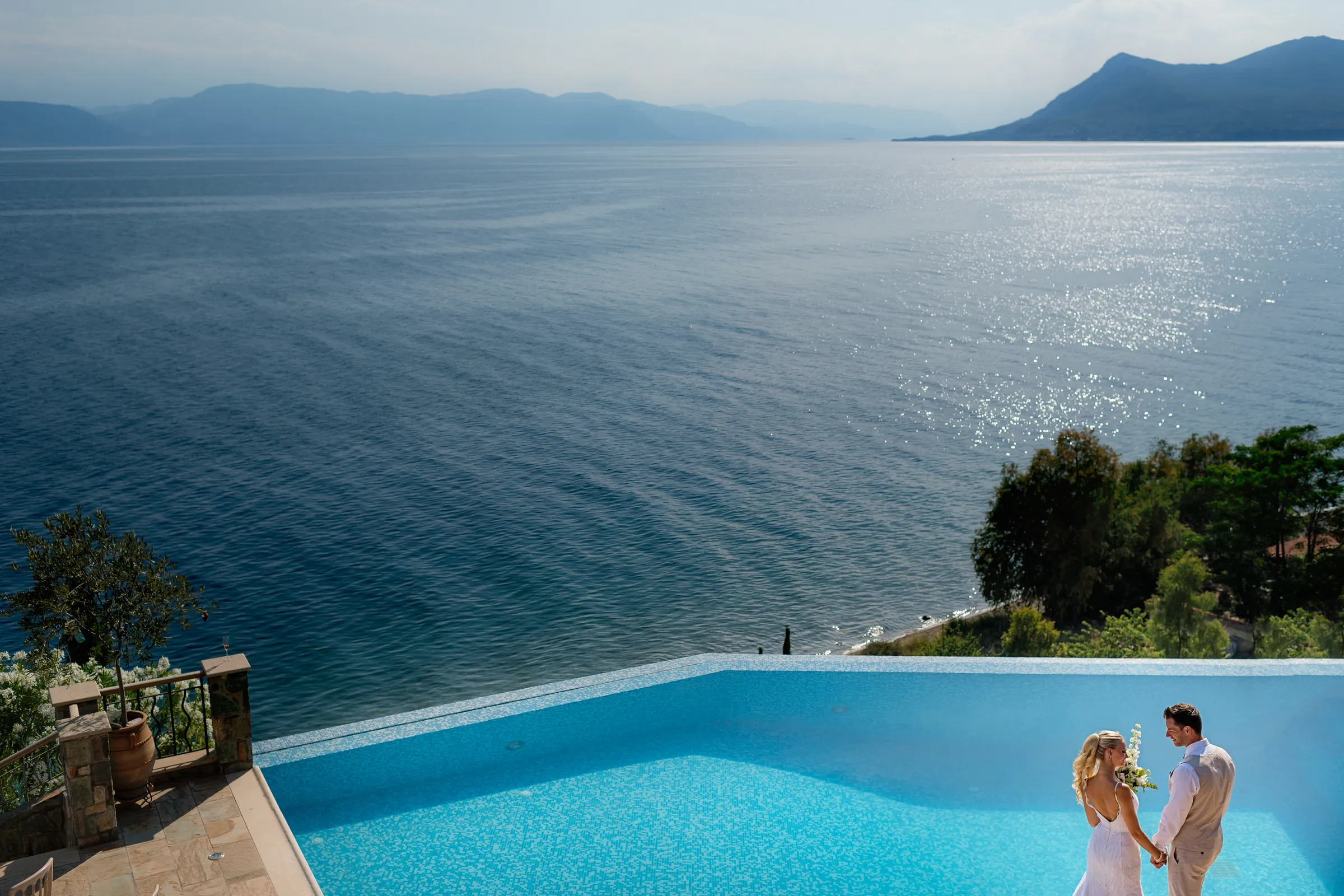 Linda & Flo — greece destination wedding photographer 11 — fotograf nuntă