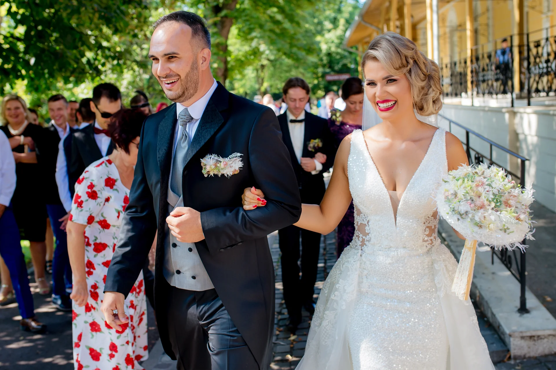 Lorena & Ionuț — nunta rab targu mures gatsby mireasa tata drum spre biserica — fotograf nuntă
