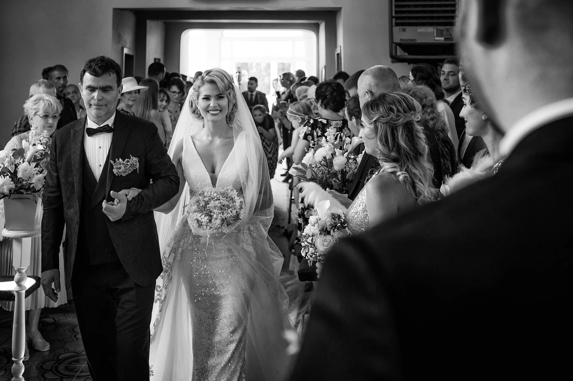 Lorena & Ionuț — nunta rab targu mures gatsby ceremonie ortodoxa candelabre targu mures — fotograf nuntă