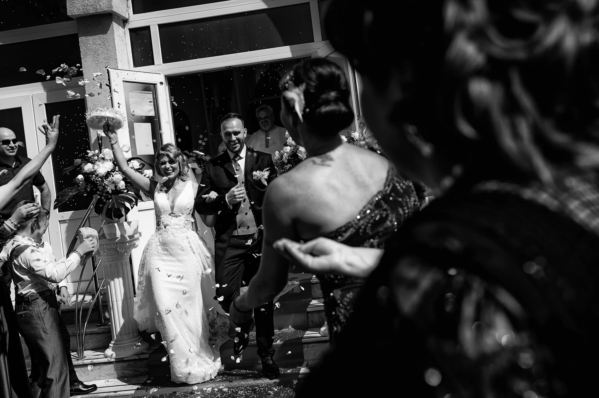 Lorena & Ionuț — nunta rab targu mures gatsby miri primul sarut altar ceremonie — fotograf nuntă