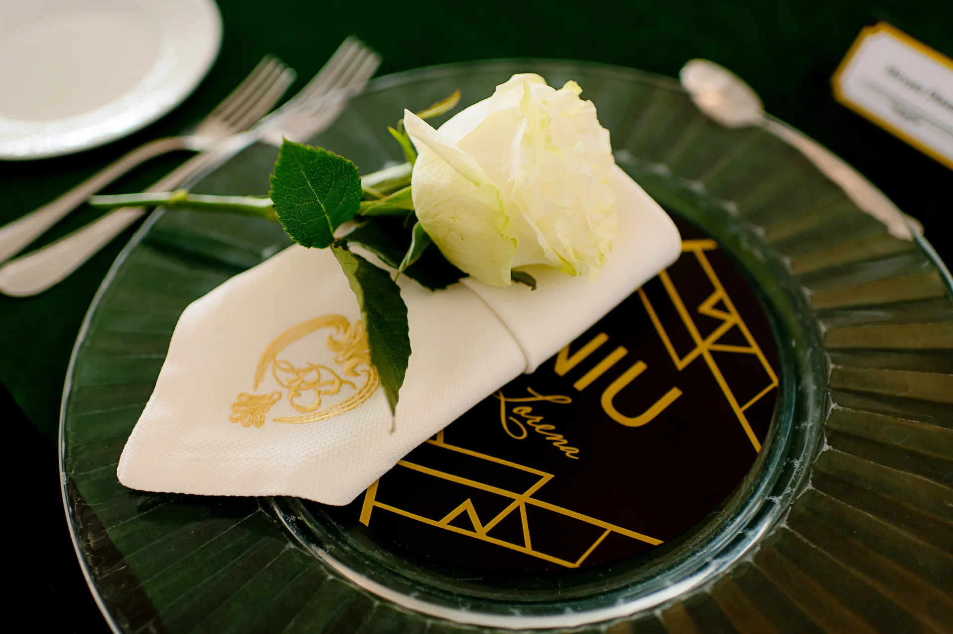 Lorena & Ionuț — nunta rab targu mures gatsby iesire biserica petale invitati bucurie — fotograf nuntă