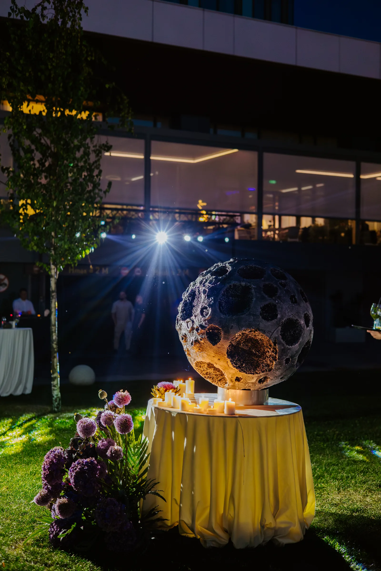 Botezul Lunei — botez radisson blu cluj instalatia luna noapte radisson final — fotograf botez
