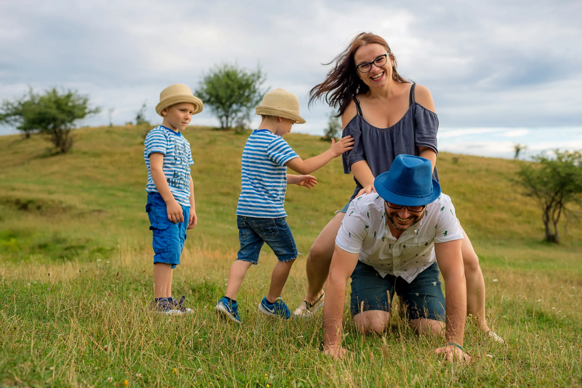 Mama Zmeilor — familie mama zmeilor cluj 11 — fotograf familie