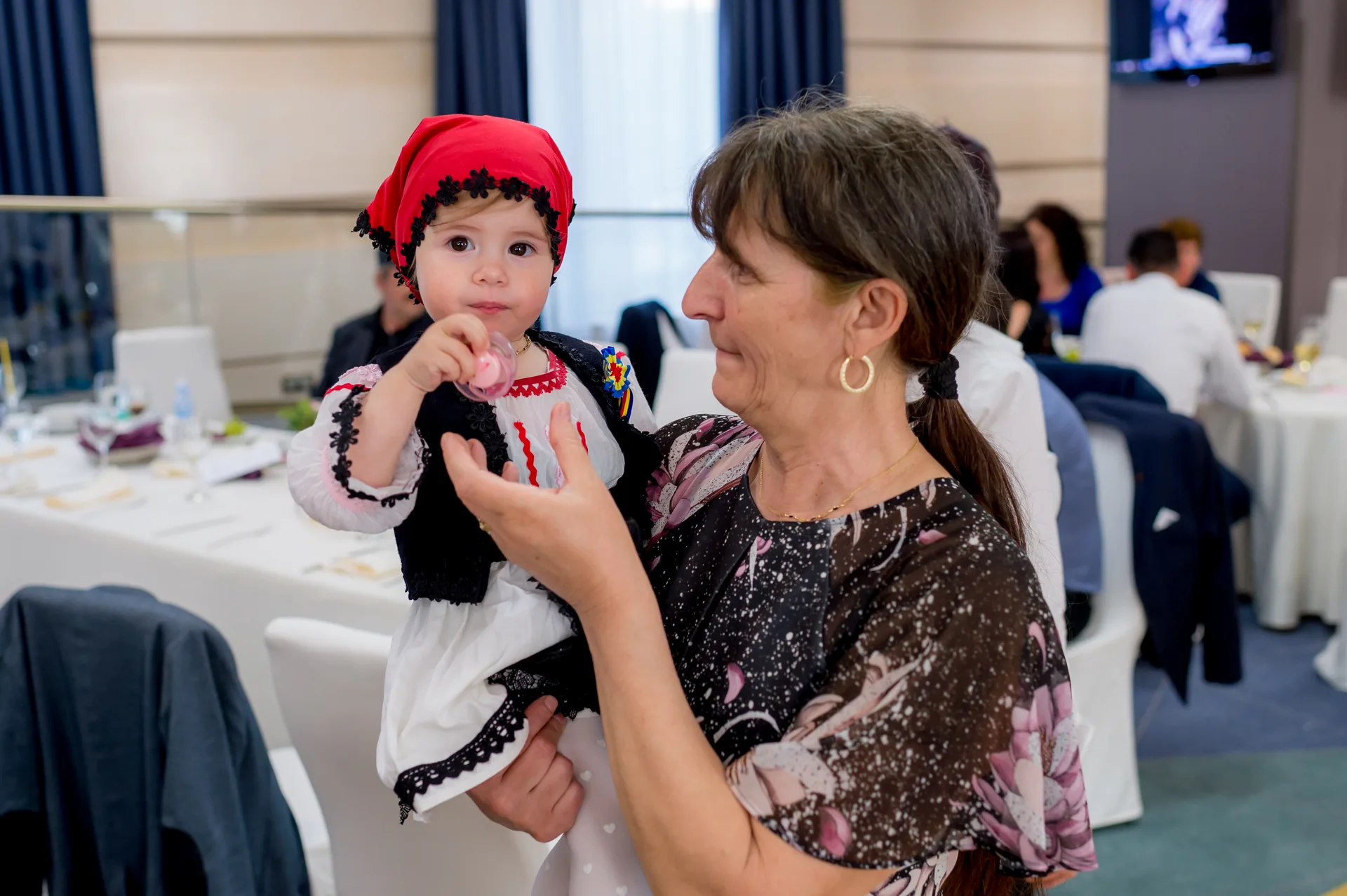 Botezul Marei — botez mara doubletree hilton cluj 15 — fotograf botez