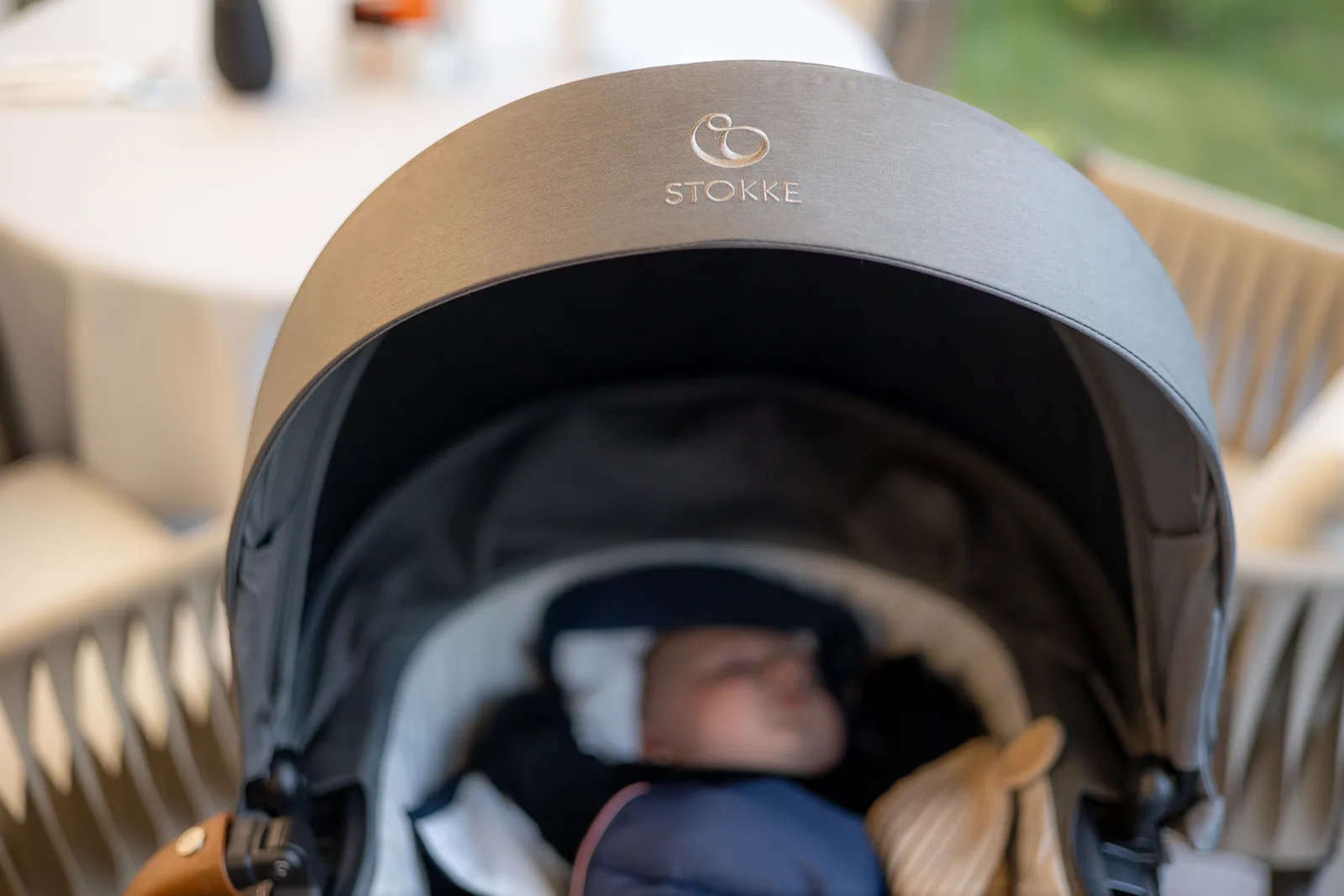 Botezul lui Mark — botez vibre ce lavie cluj carucior stokke terasa vibre outdoor — fotograf botez