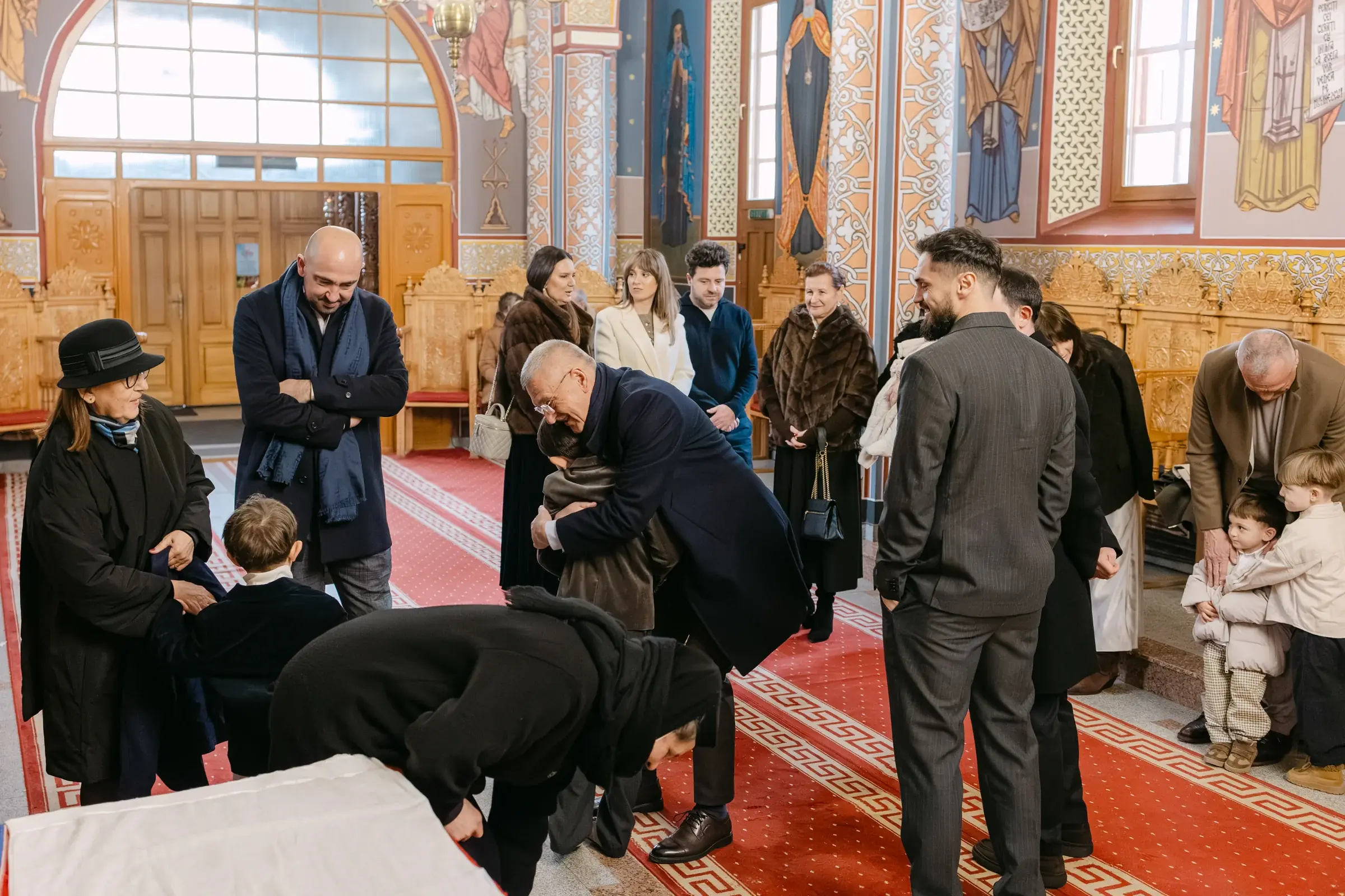 Creștinarea lui Mateo — crestinare mateo tauti wide manastire familia naos fresce — fotograf botez