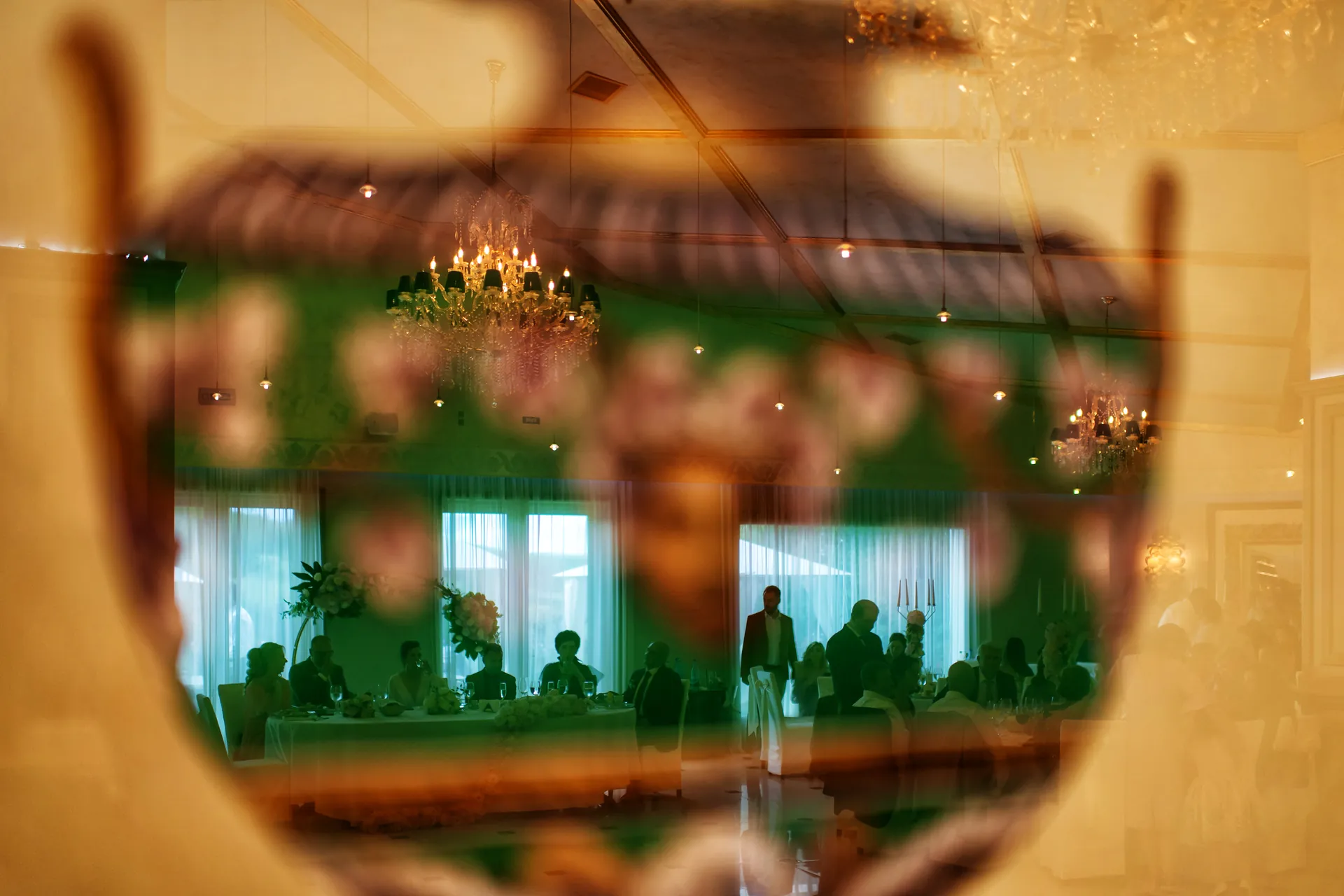 Mery & Gabriel — nunta da vinci cluj salon candelabre vaze reflexie — fotograf nuntă