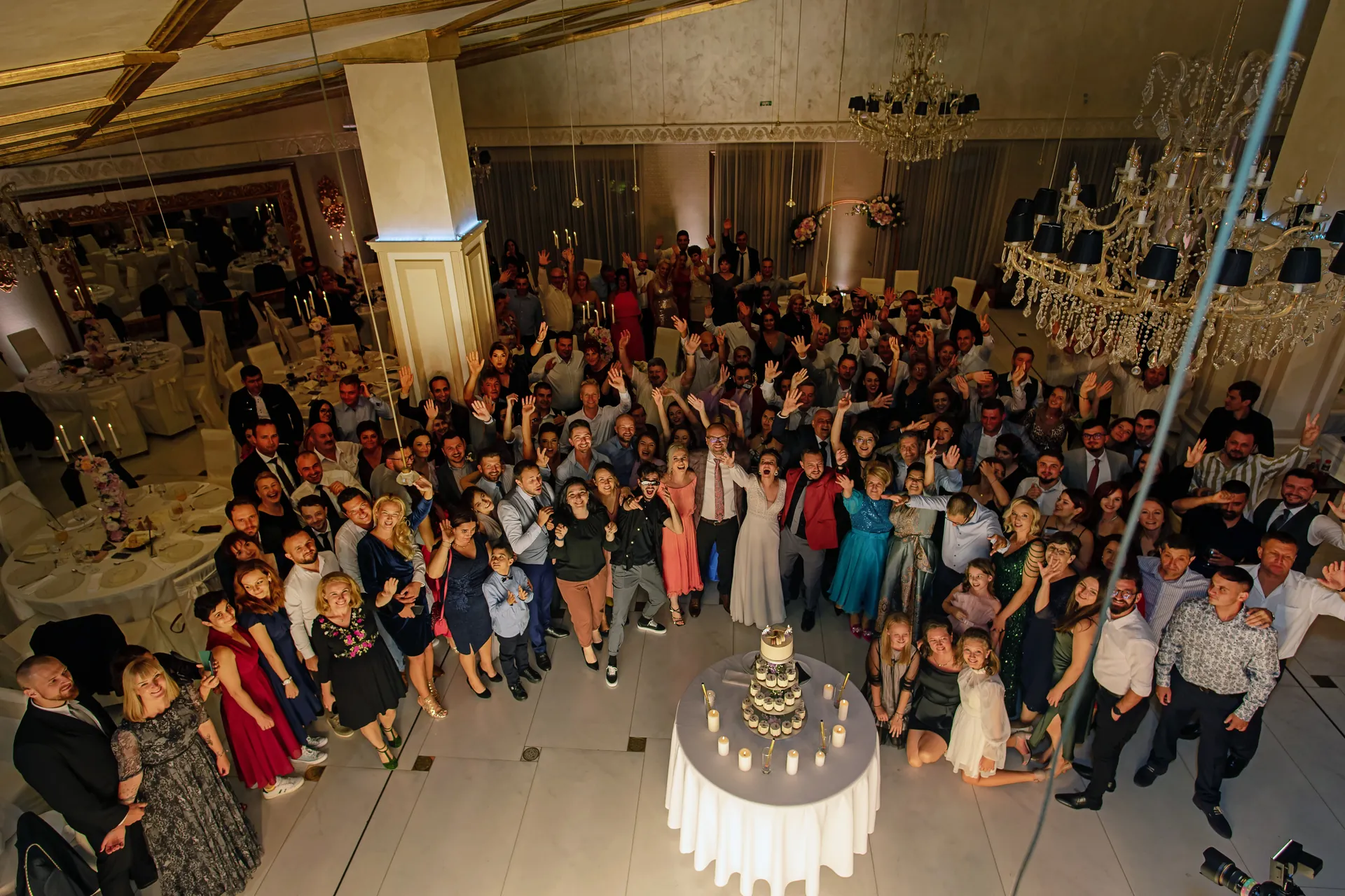 Mery & Gabriel — nunta da vinci cluj tort aerial invitati hora — fotograf nuntă