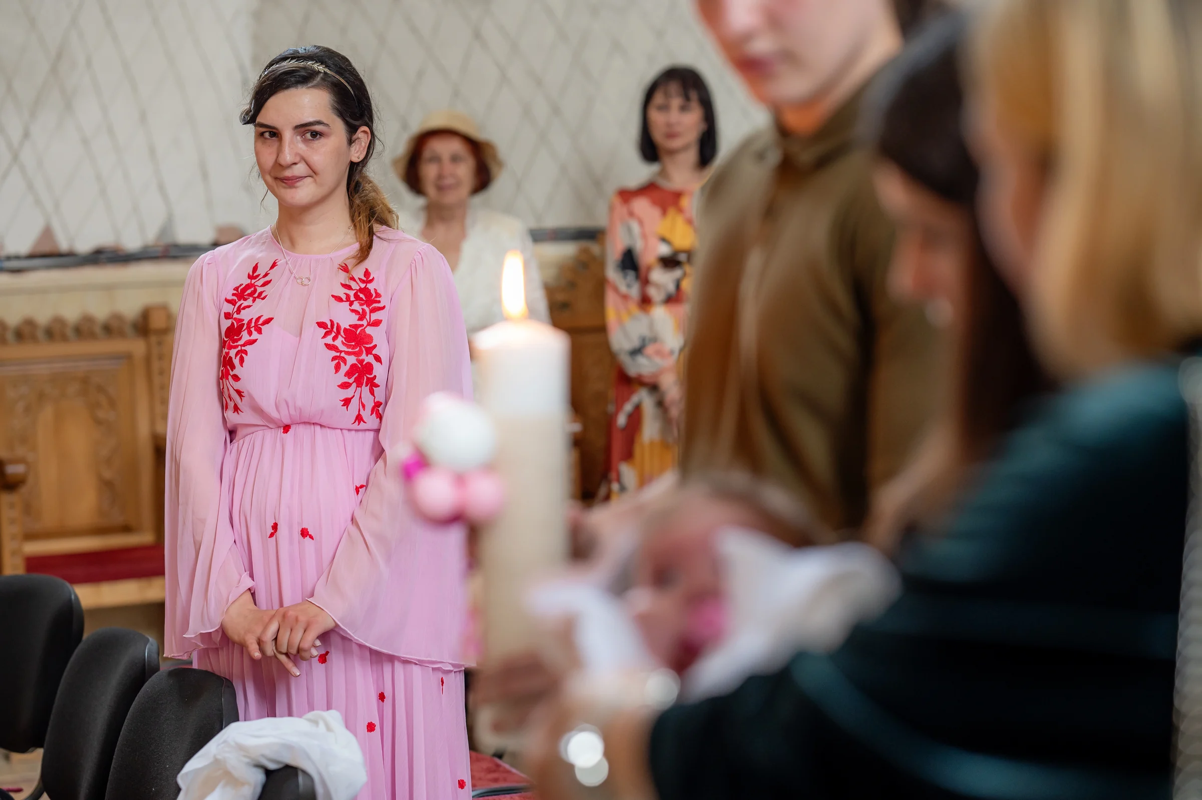 Botezul Miei Petra — botez mia petra panoramic cluj matusa rochie roz broderie lumanare layered — fotograf botez