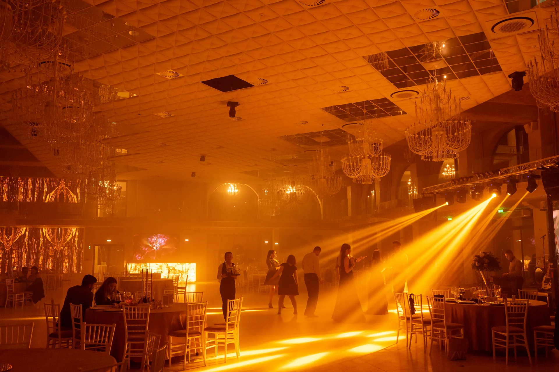 Oana & Vlad — nunta wonderland cluj grande vista oana vlad wonderland grande vista inchidere lumanare detaliu — fotograf nuntă