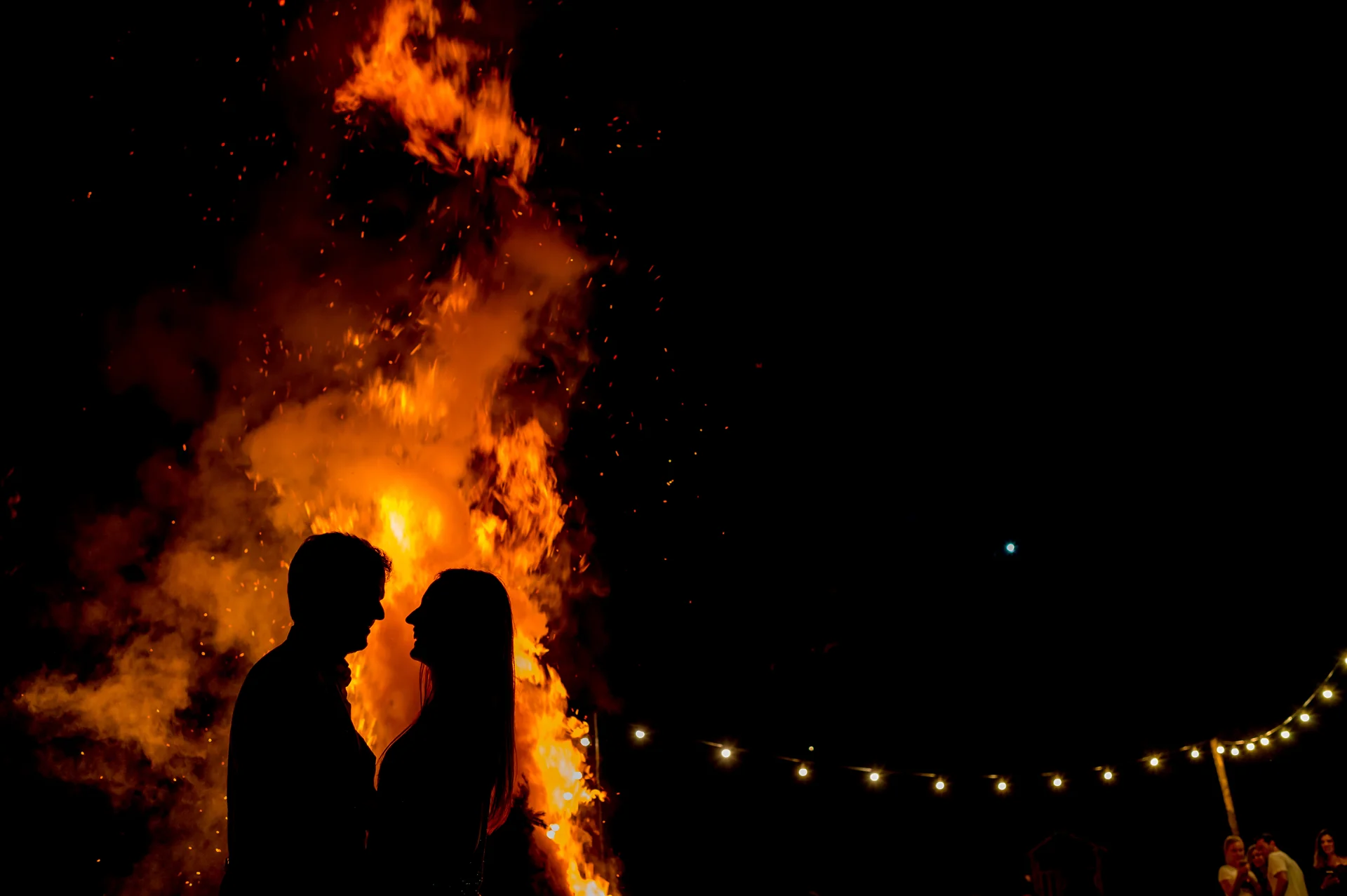 Raluca & Arnau — nunta hadar chalet apuseni detaliu rochie pregatire hadar chalet lumina naturala — fotograf nuntă