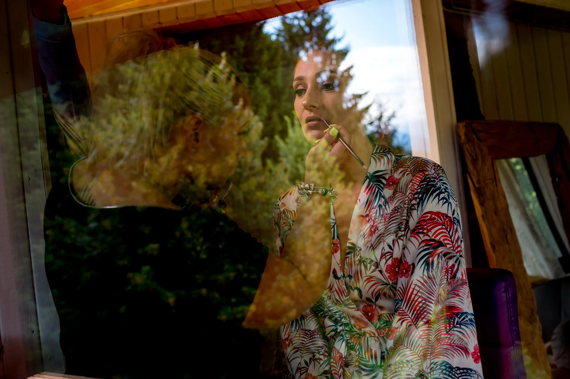 Raluca & Arnau — nunta hadar chalet apuseni miri imbratisare brazi chalet natura romantica — fotograf nuntă
