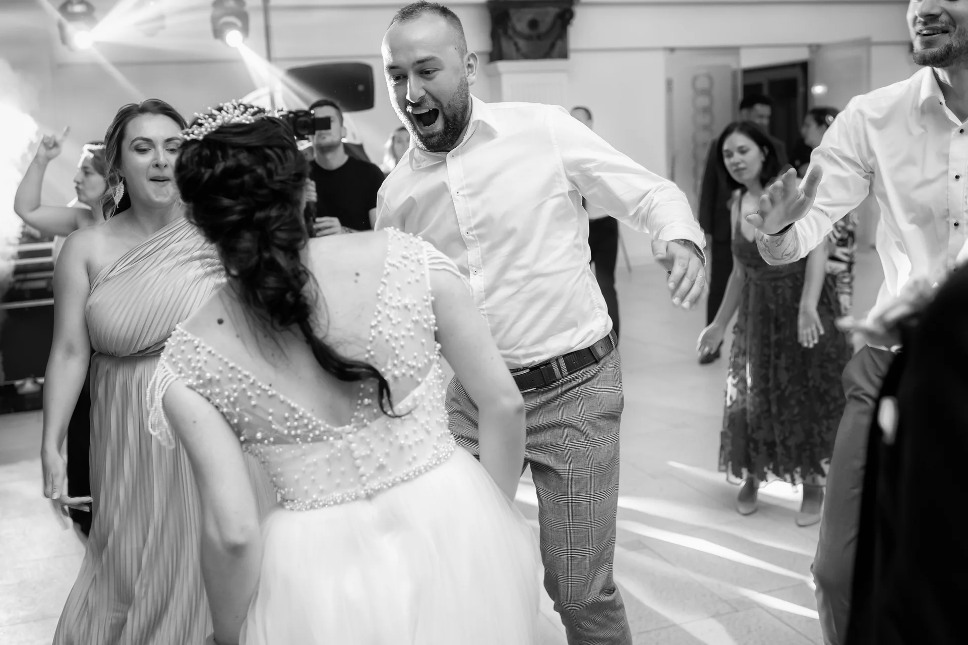 Ramona & Bogdan — nunta grand hotel italia cluj venetia ramona bogdan grand hotel italia venetia 27 — fotograf nuntă