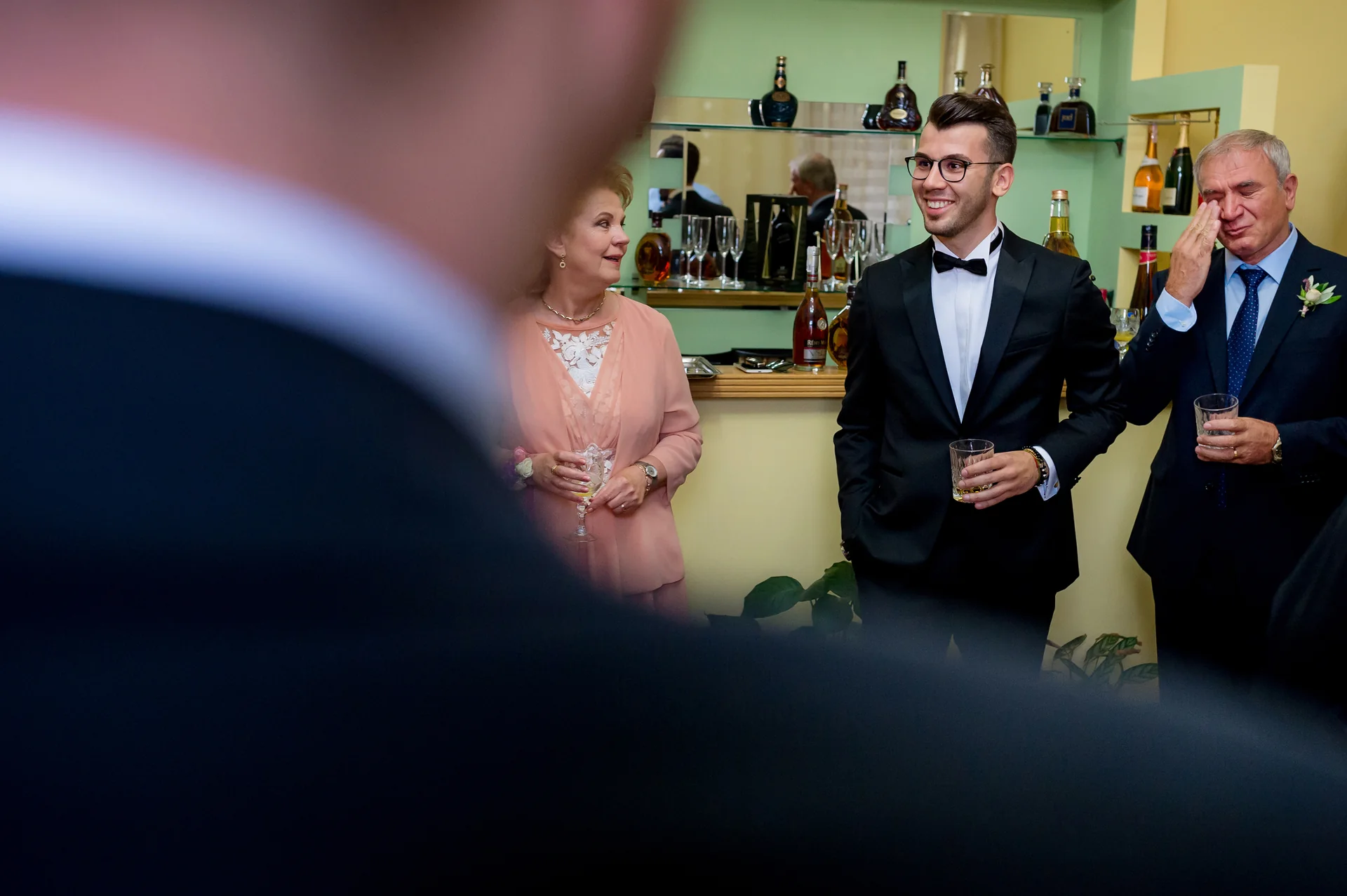 Ramona & Tudor — nunta grand hotel napoca cluj mire pregatire butoni detaliu candid — fotograf nuntă