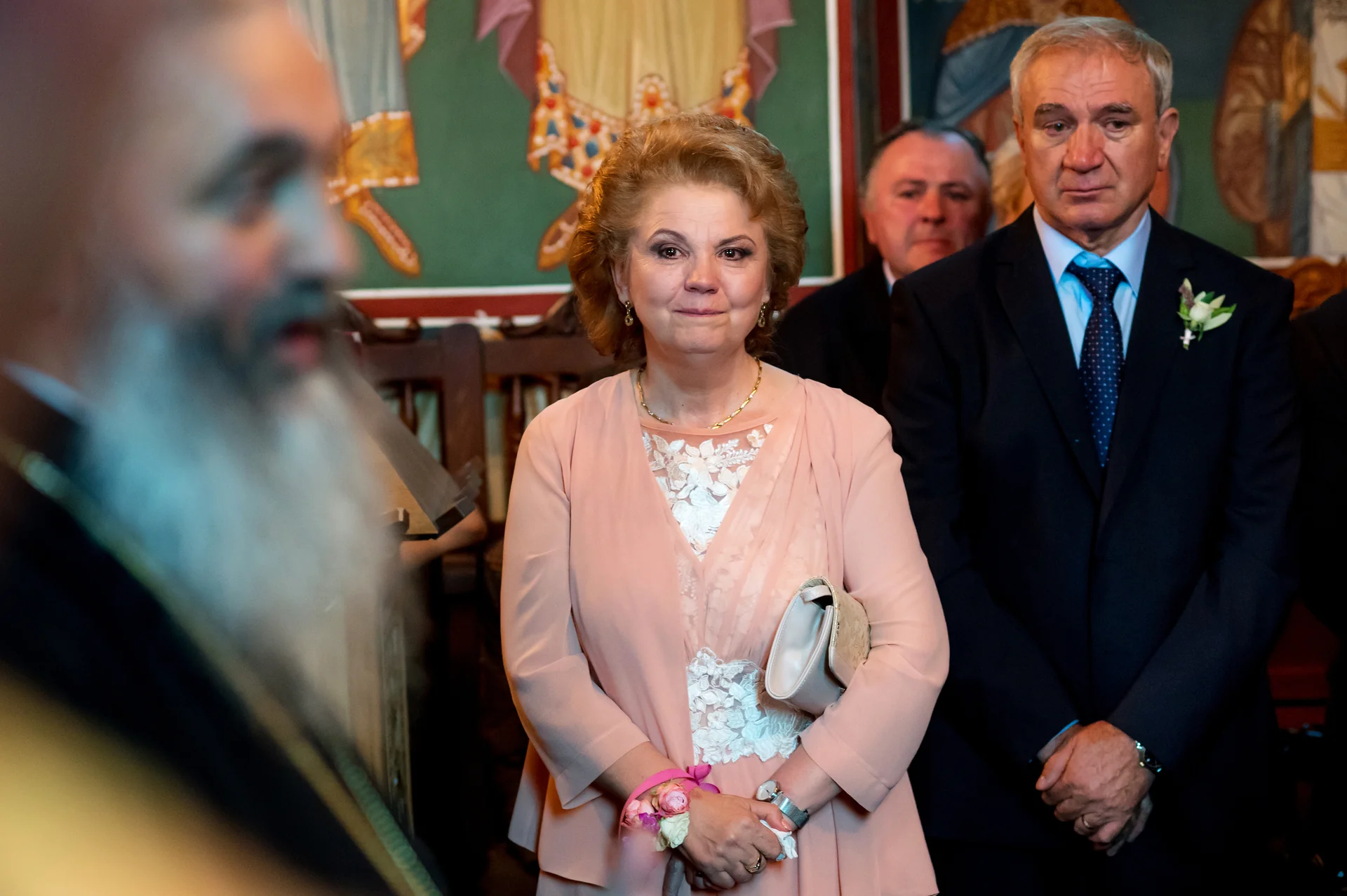 Ramona & Tudor — nunta grand hotel napoca cluj miri schimb verighete detaliu maini — fotograf nuntă