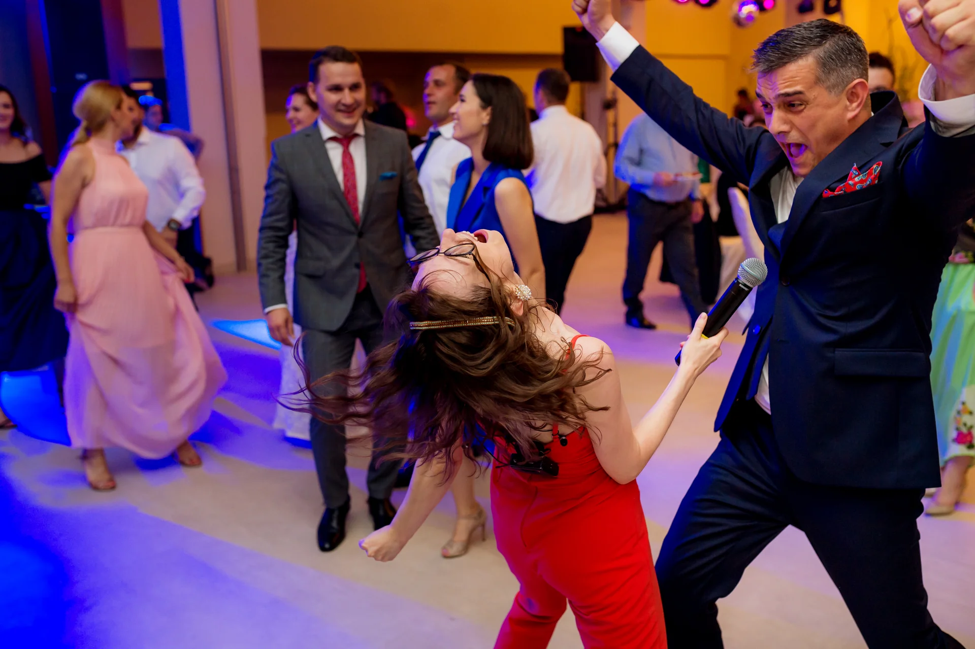 Ramona & Tudor — nunta grand hotel napoca cluj miri nasi imbratisare moment intim — fotograf nuntă