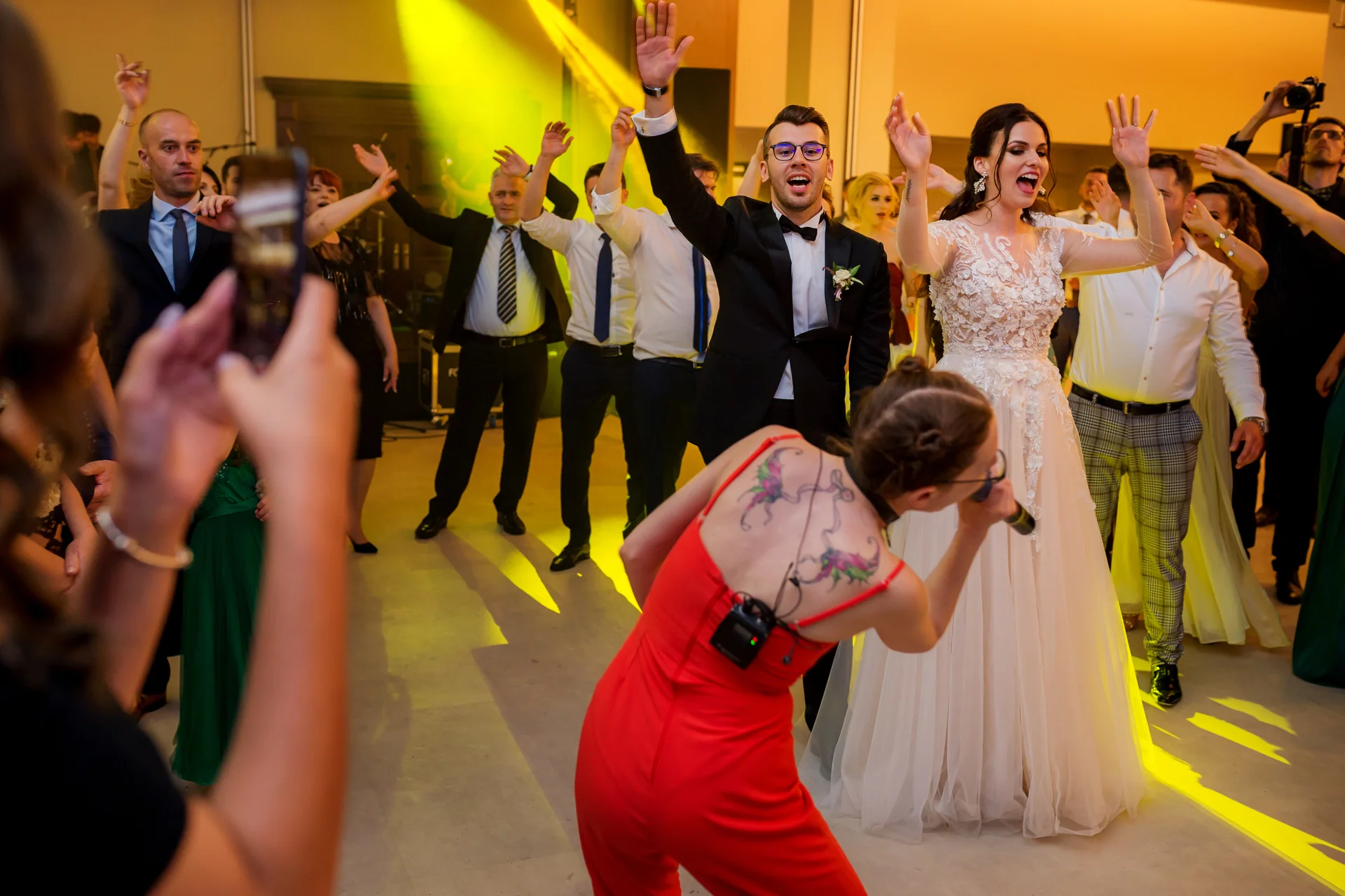 Ramona & Tudor — nunta grand hotel napoca cluj invitati dans ring energie petrecere — fotograf nuntă