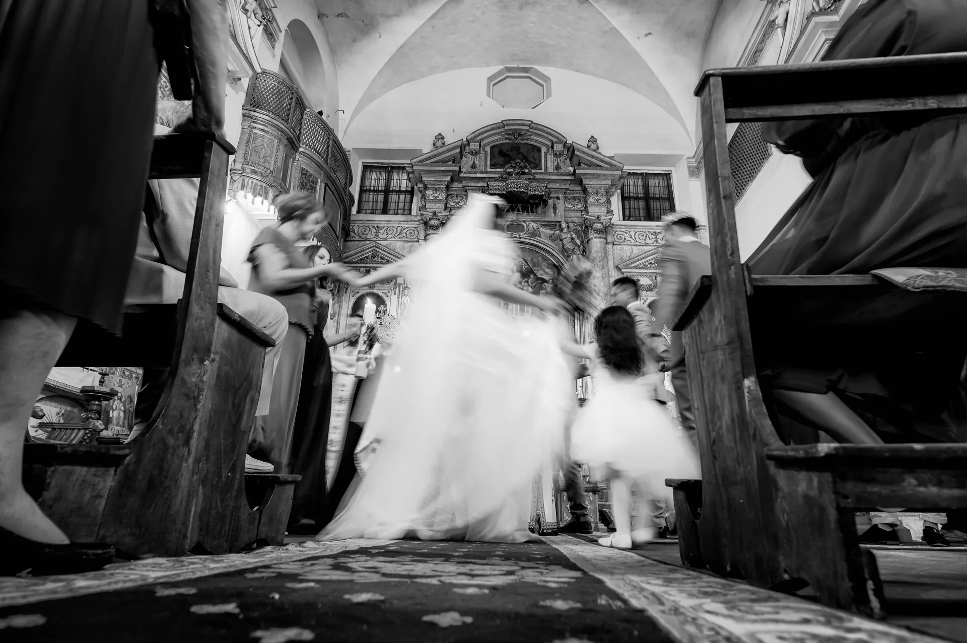 Roxana & Ionuț — nunta toscana italia roxana ionut petrecere invitati dans candid — fotograf nuntă