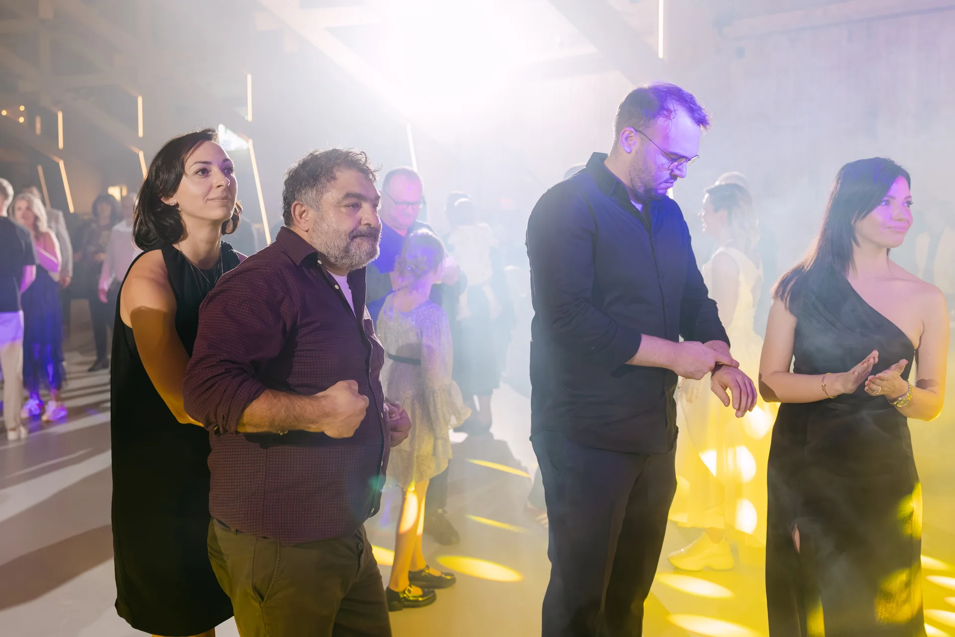 Sabina & Nicu — nunta the barn gheorgheni cluj miri taiere tort moment ras — fotograf nuntă