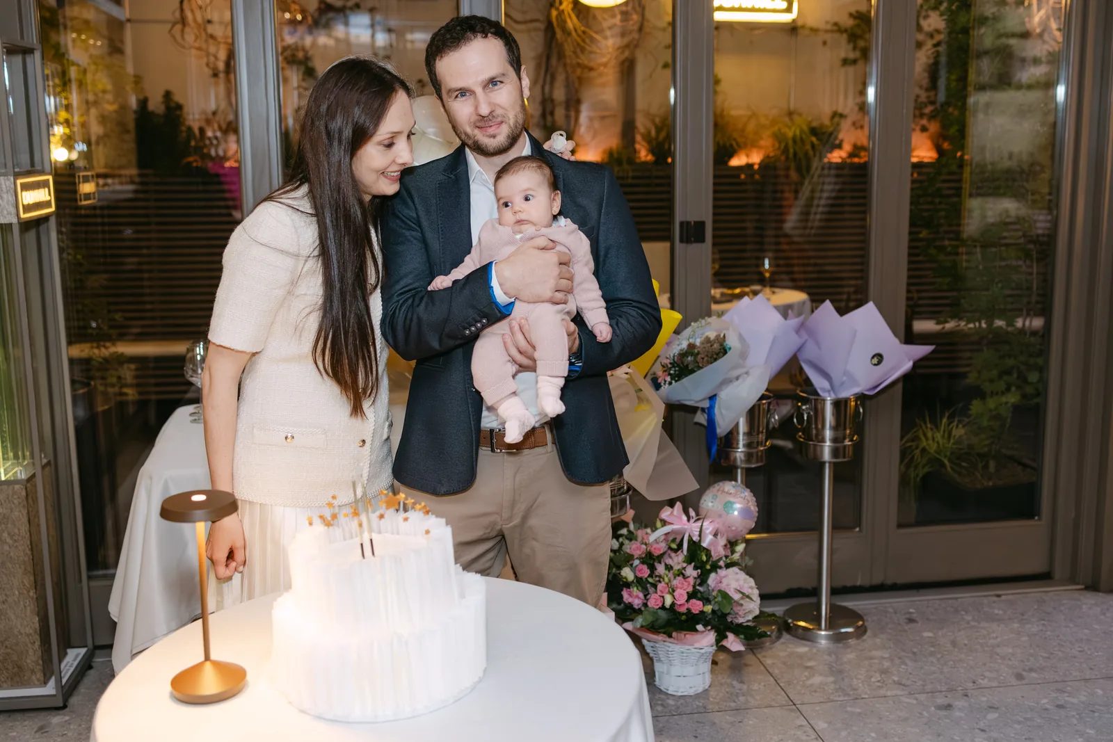 Botezul Sarei — botez sara kupaj cluj napoca parinti sara tort intrare kupaj — fotograf botez