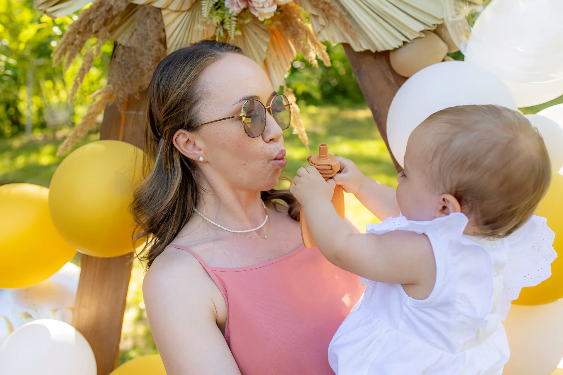 Sara Lisa, 1 an — familie sara lisa rustiq garden cluj 17 — fotograf familie