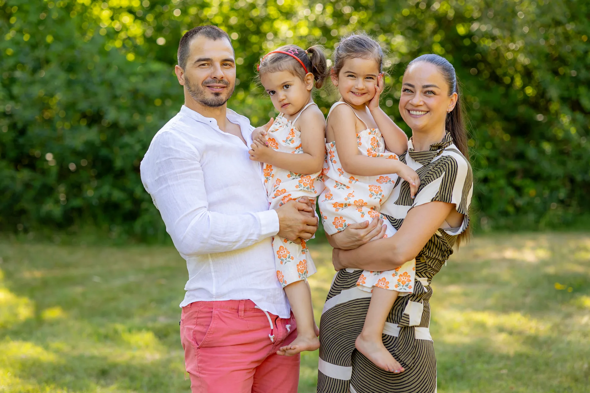 Sara Lisa, 1 an — familie sara lisa rustiq garden cluj 24 — fotograf familie